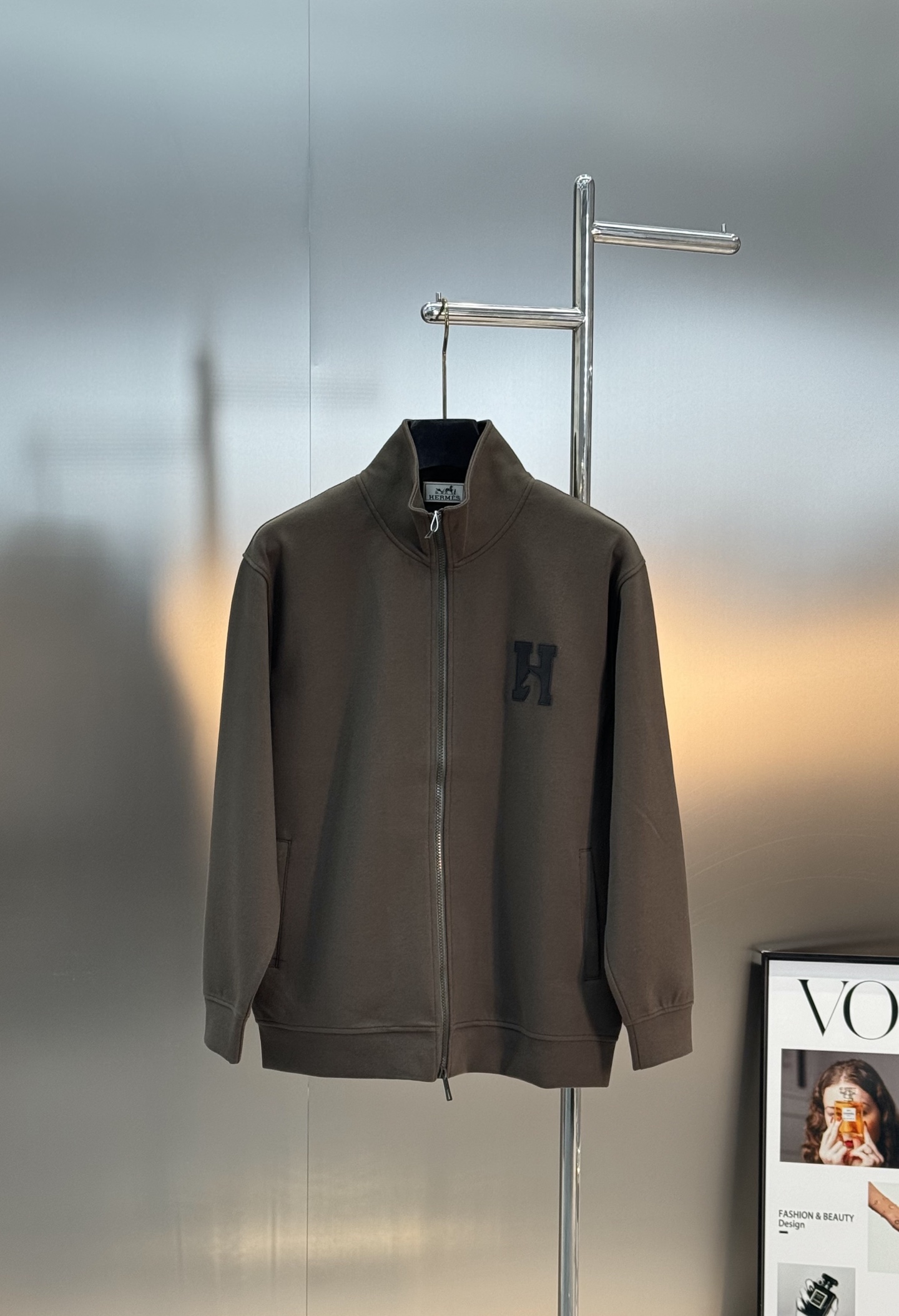 HERMES 25s Casual Tencel Set: Unisex Sportswear with H Leather Logo 3 i1755845220095 8643 0 2