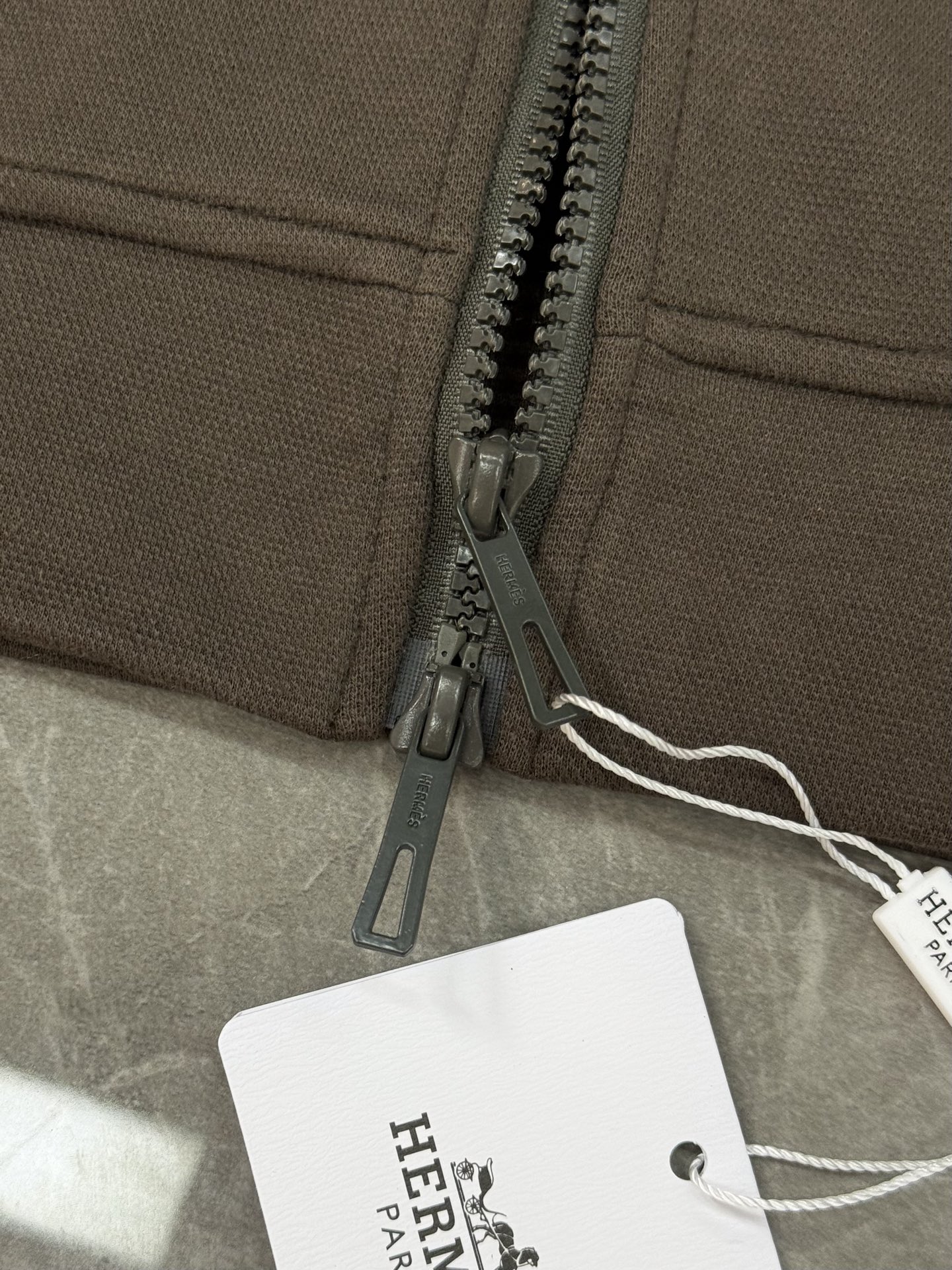 HERMES 25s Casual Tencel Set: Unisex Sportswear with H Leather Logo 8 i1755845220097 9127 0 7