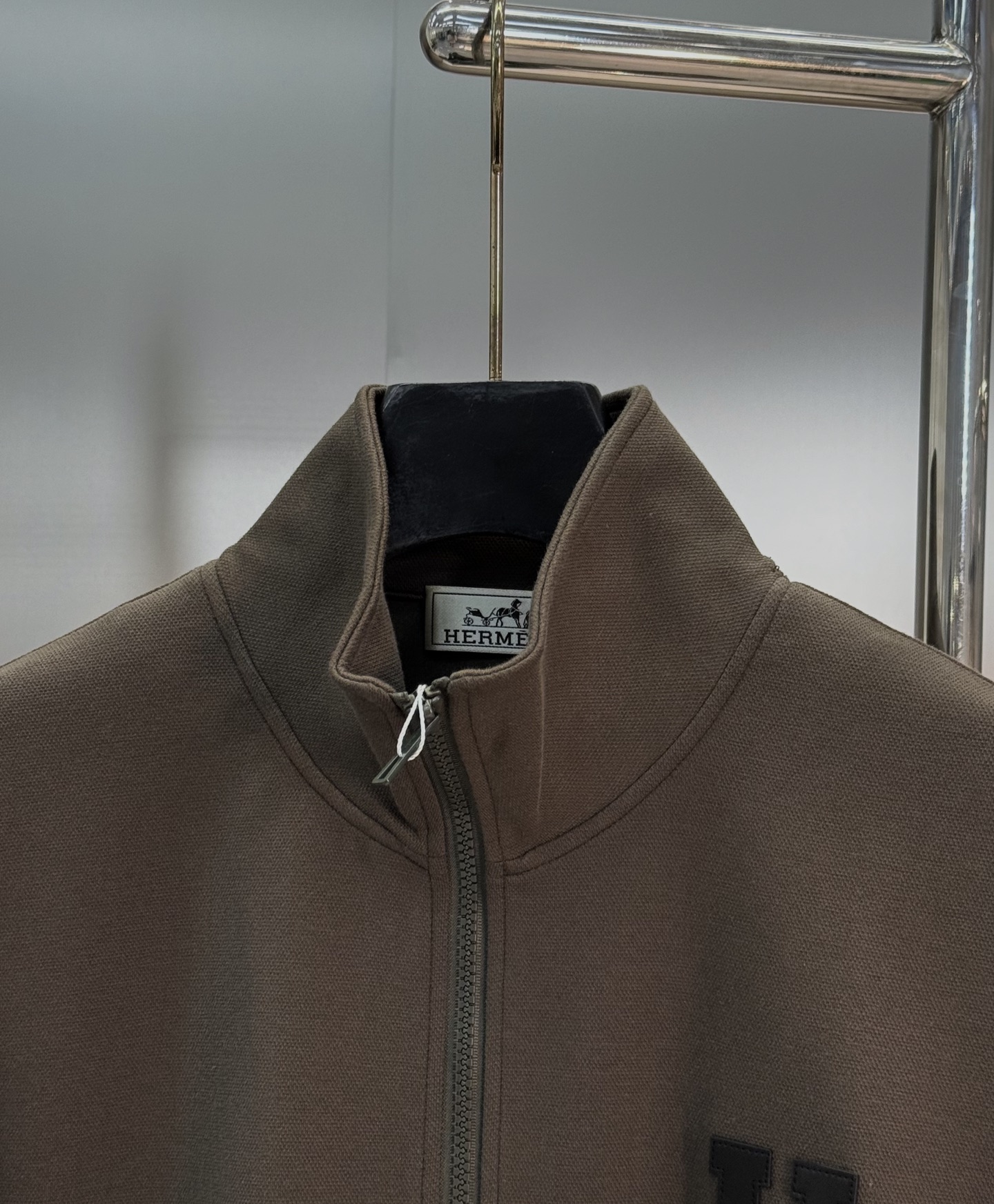 HERMES 25s Casual Tencel Set: Unisex Sportswear with H Leather Logo 6 i1755845226832 5688 0 5