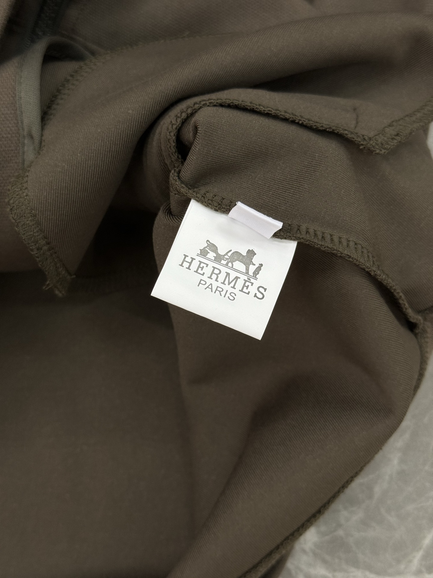 HERMES 25s Casual Tencel Set: Unisex Sportswear with H Leather Logo 10 i1755845226931 1780 0 9