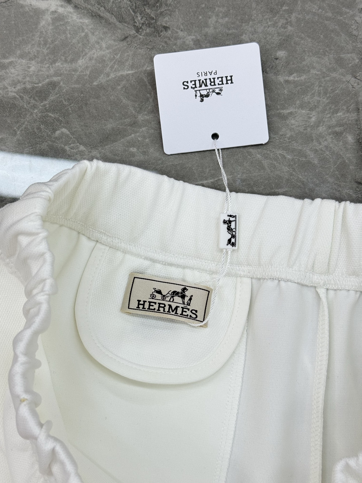 HERMES 25S New Casual Tencel Suit: Unisex Sportswear with H Leather Logo 9 i1755845246528 4313 0 11