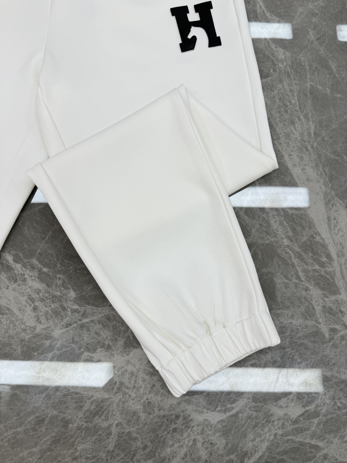 HERMES 25S New Casual Tencel Suit: Unisex Sportswear with H Leather Logo 6 i1755845246544 3168 0 7