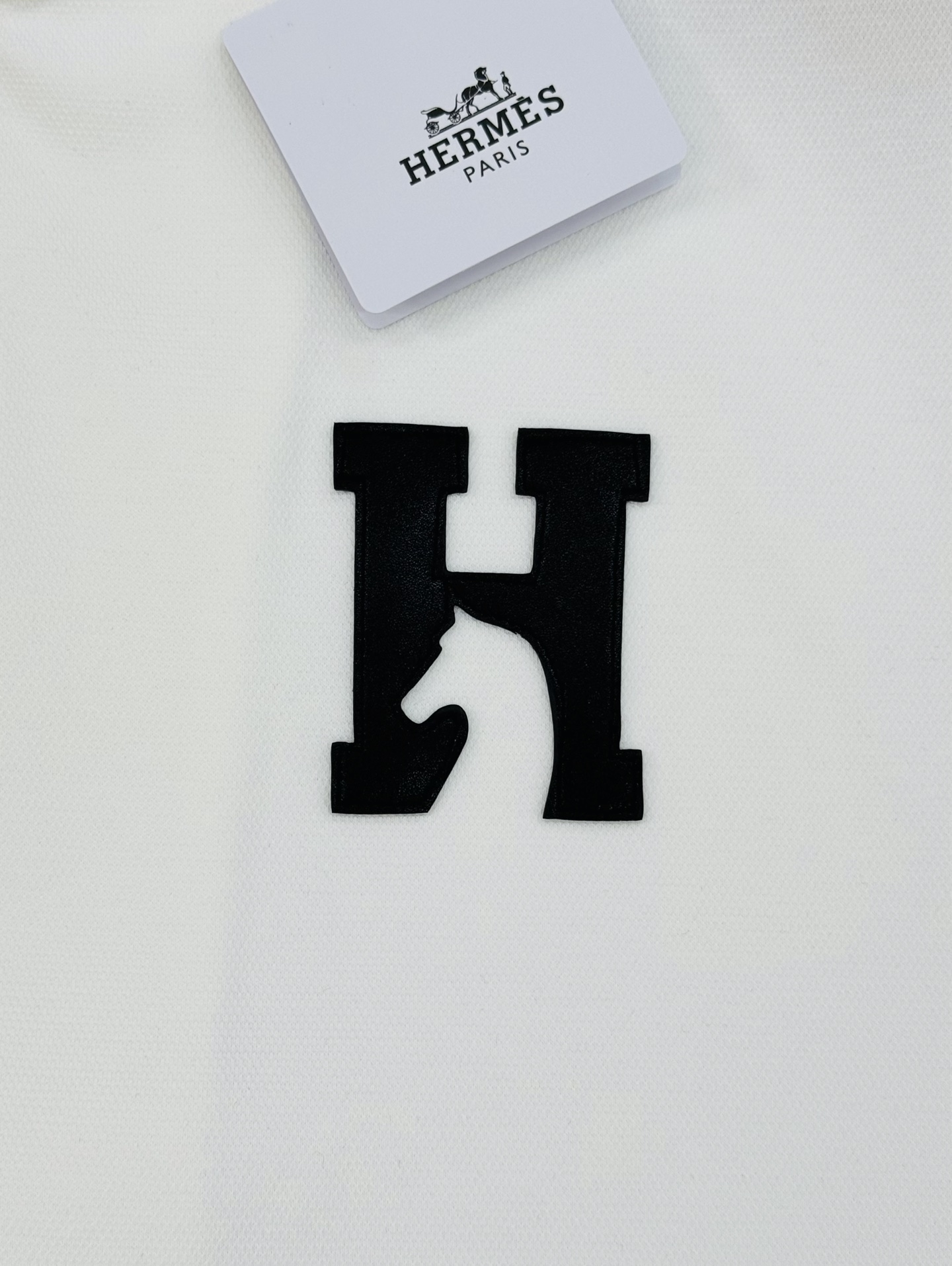 HERMES 25s Casual Tencel Set: Unisex Sportswear with Leather H Logo 7 i1755845266598 8558 0 6