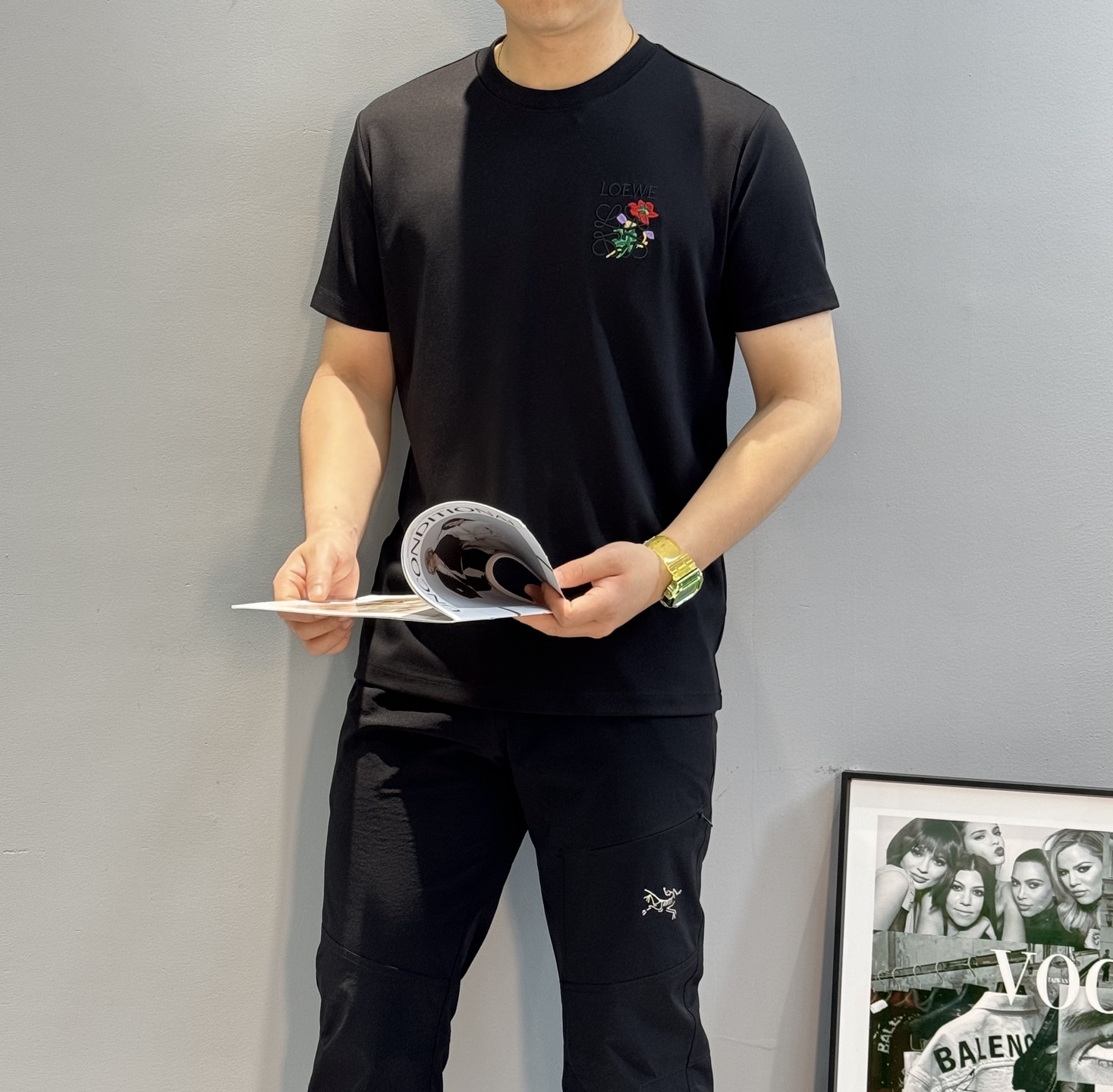 LOEW*E罗意威25s新品莫代尔T恤.原单推荐！新色系.新款绣花品牌图形.简单高级.辨识度颇具鲜明.即