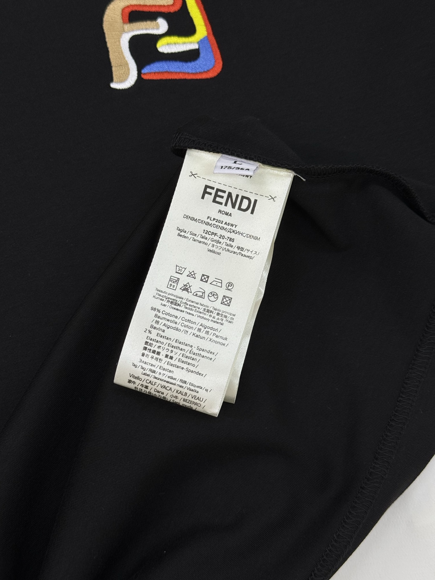 FENDI芬迪25s新品莫代尔T恤.藏不住的帅气刺绣款短袖.胸口经典FF品牌字母标识.多色彩色搭配重工绣