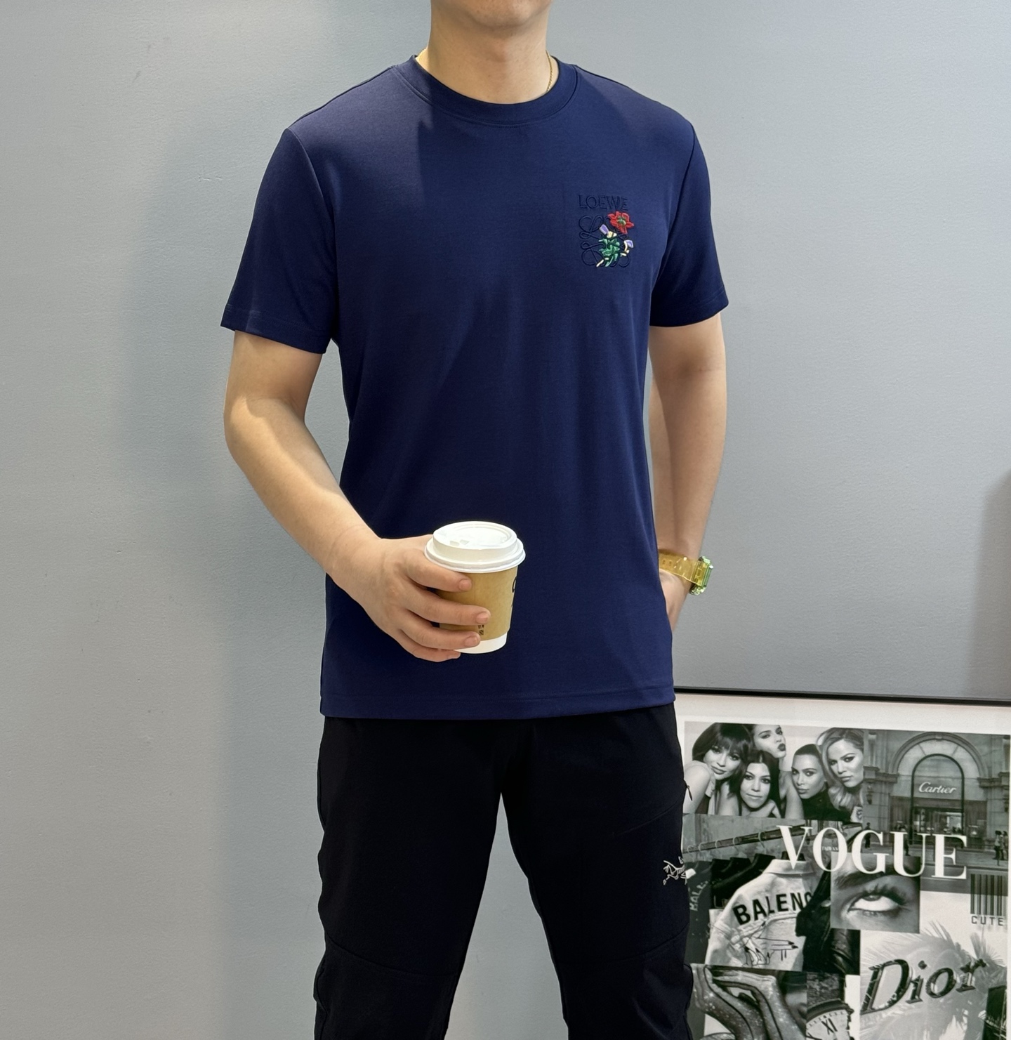 LOEW*E罗意威25s新品莫代尔T恤.原单推荐！新色系.新款绣花品牌图形.简单高级.辨识度颇具鲜明.即