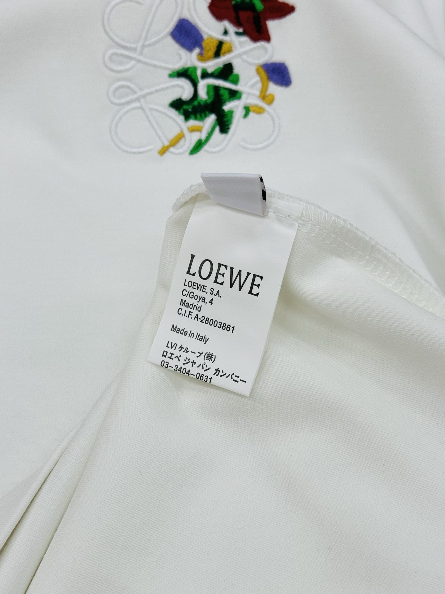 LOEW*E罗意威25s新品莫代尔T恤.原单推荐！新色系.新款绣花品牌图形.简单高级.辨识度颇具鲜明.即