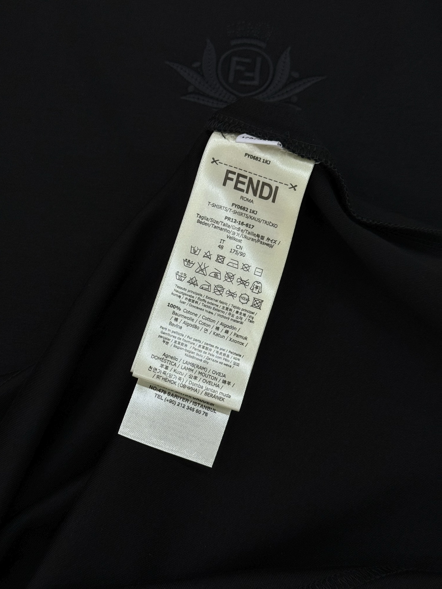 FENDI芬迪25s新款莫代尔T恤.纯色系推荐！胸口经典lv标识.3D本色刺绣工艺.精致好看.下摆FD标