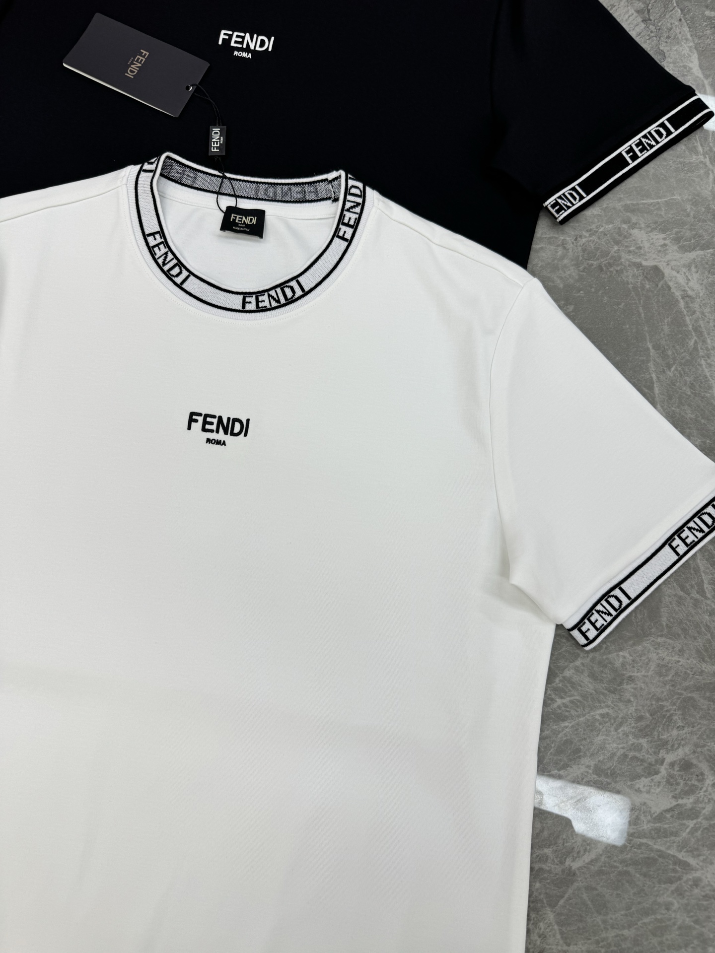 FENDI芬迪25s新品莫代尔T恤.领口订织设计.搭载fendi-LOGO.胸前刺绣🪡工艺呈现芬迪品牌形