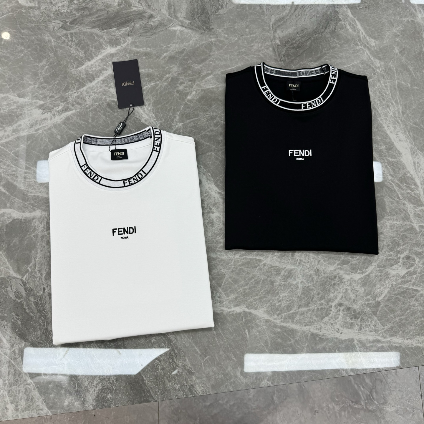 FENDI芬迪25s新品莫代尔T恤.领口订织设计.搭载fendi-LOGO.胸前刺绣🪡工艺呈现芬迪品牌形