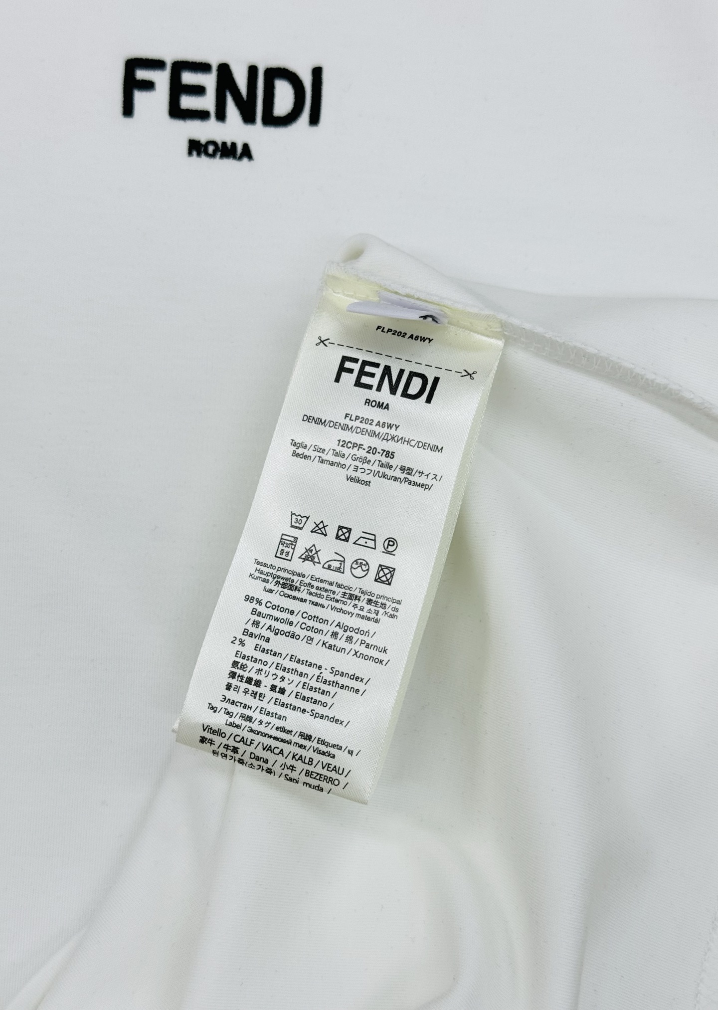 FENDI芬迪25s新品莫代尔T恤.领口订织设计.搭载fendi-LOGO.胸前刺绣🪡工艺呈现芬迪品牌形
