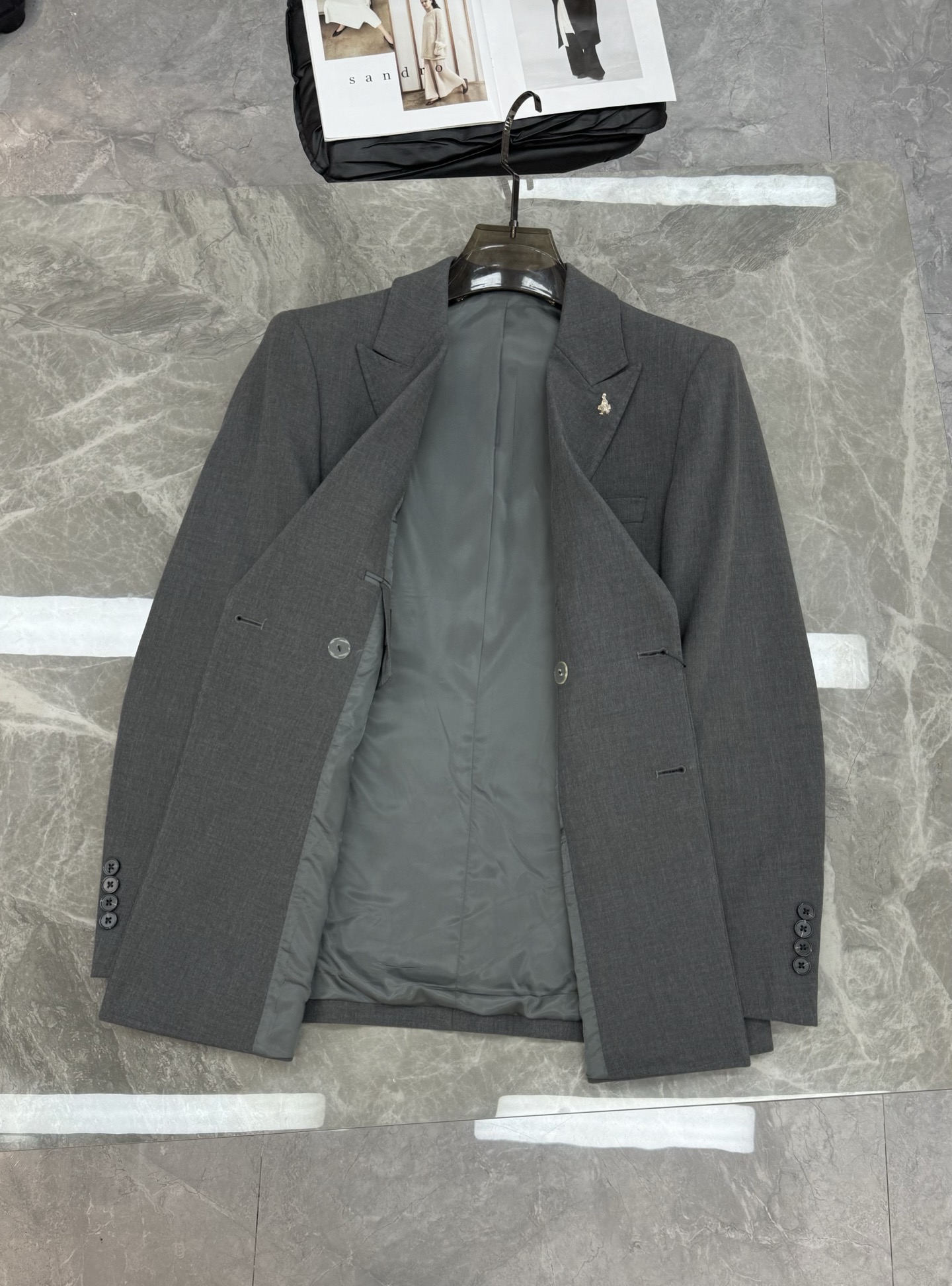 外套PRAD*普拉-达2025s新款男士商务套西！超高端顶尖一线成衣手工系列，西装领域里的佼佼者，世界公