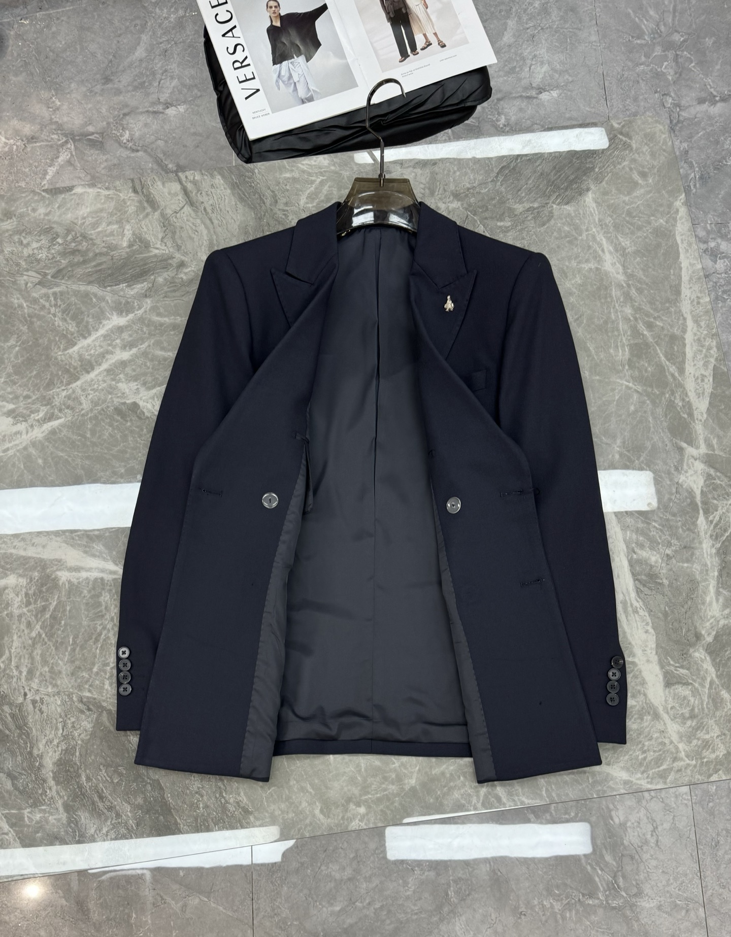 外套，PRAD*普拉-达2025s新款男士商务套西！超高端顶尖一线成衣手工系列，西装领域里的佼佼者，世界