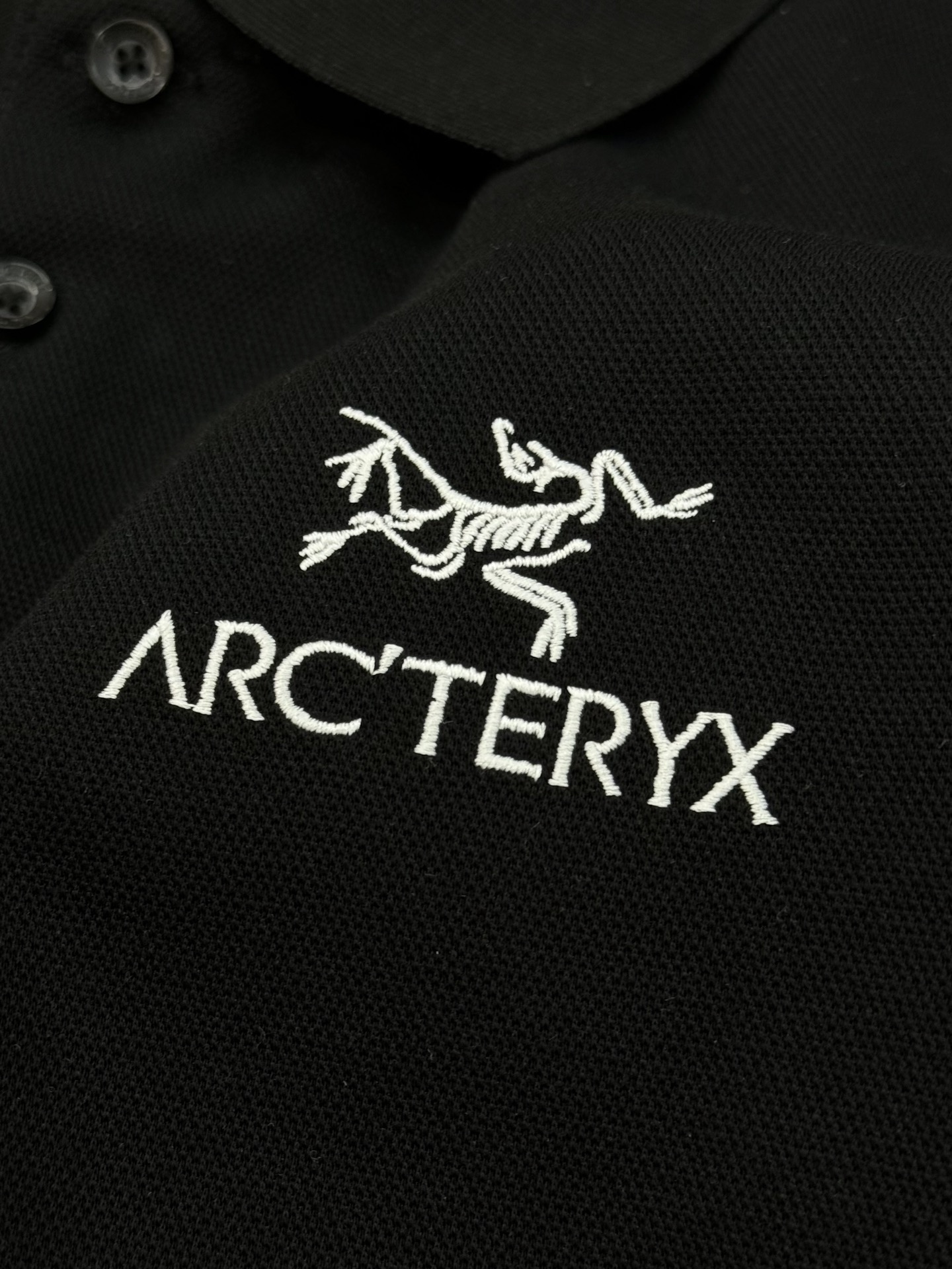 ARC'TERYX始祖-鸟2025新款网眼珠地POLO衫！手感厚实有品质！经典款热卖单品！胸前注入标志性