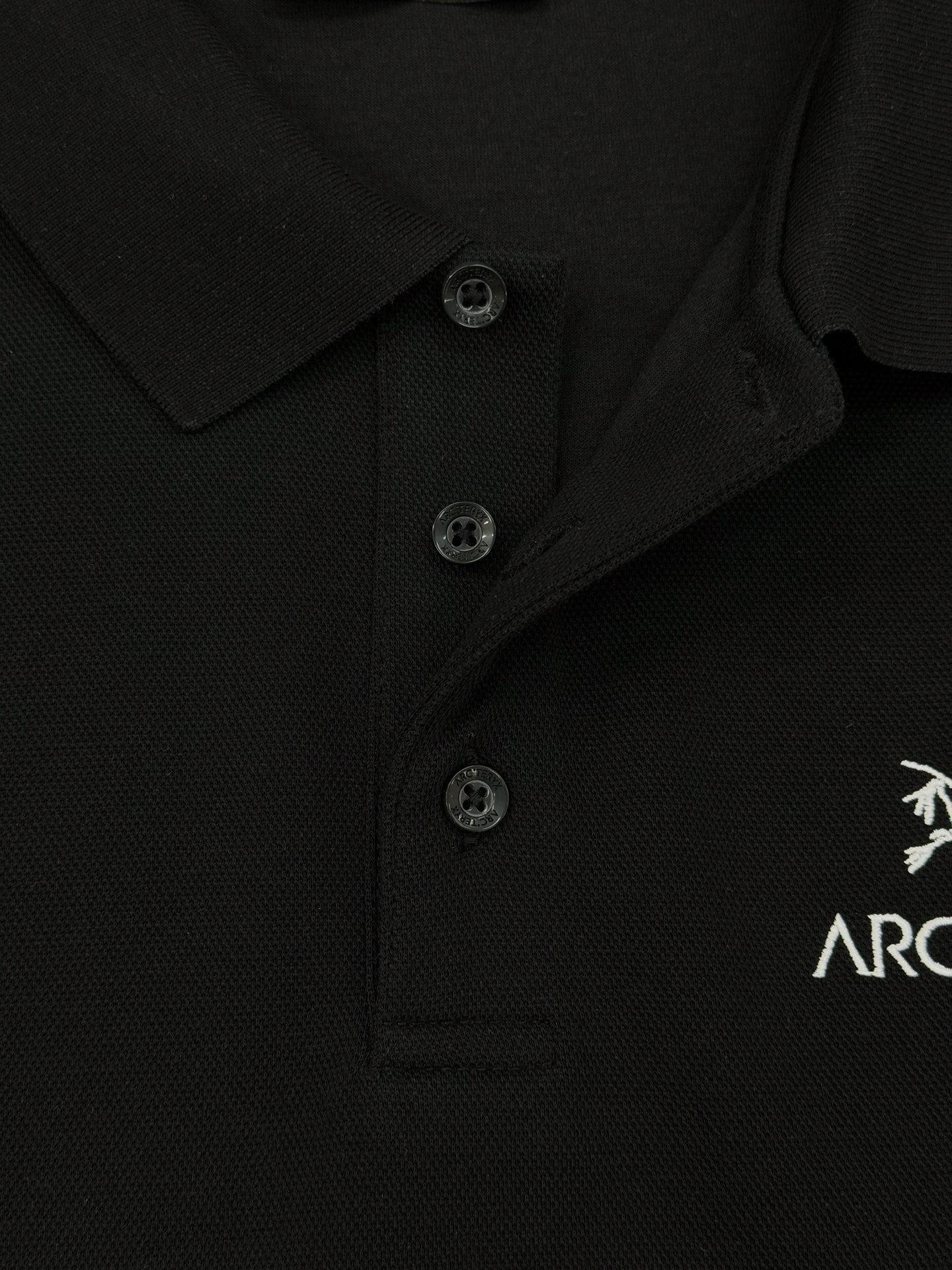 ARC'TERYX始祖-鸟2025新款网眼珠地POLO衫！手感厚实有品质！经典款热卖单品！胸前注入标志性