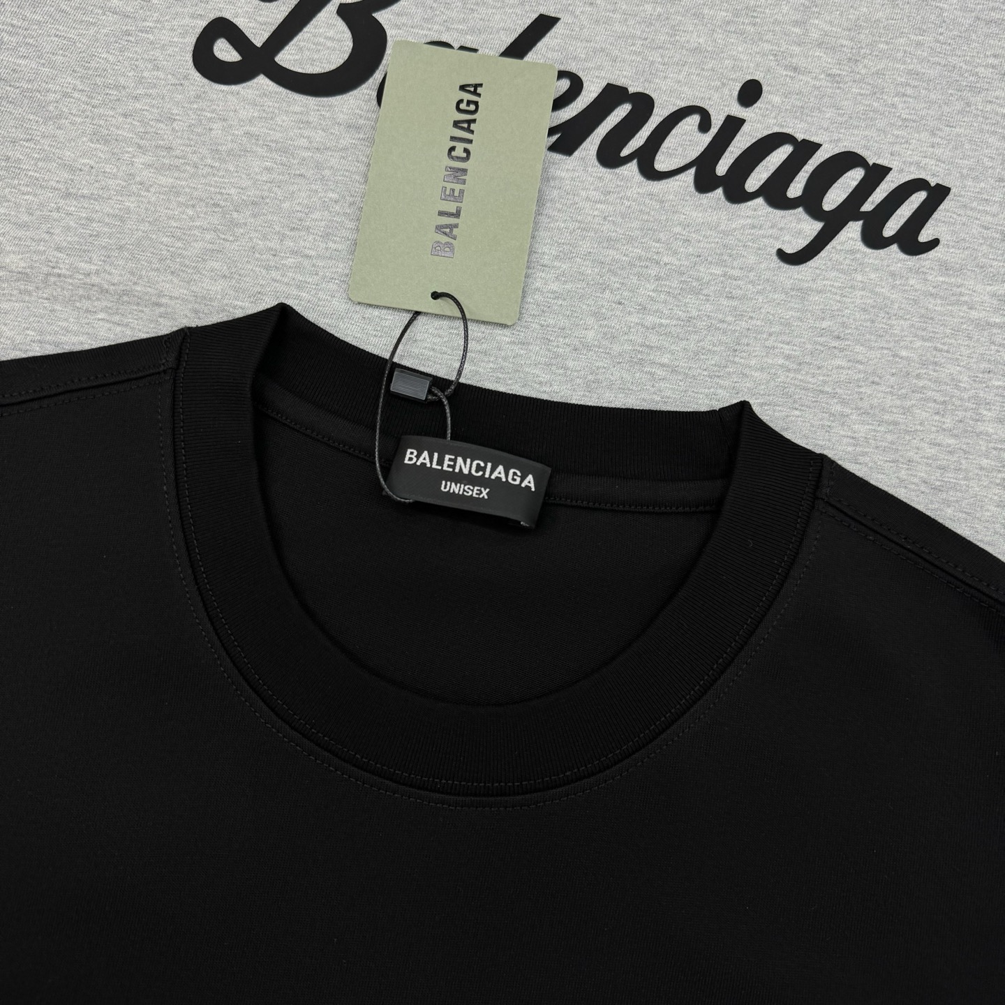Balenciag*巴黎家25s新款T恤.干净清爽款❤️男女同款！os版型真的很迷人.品牌图形字母烫画设
