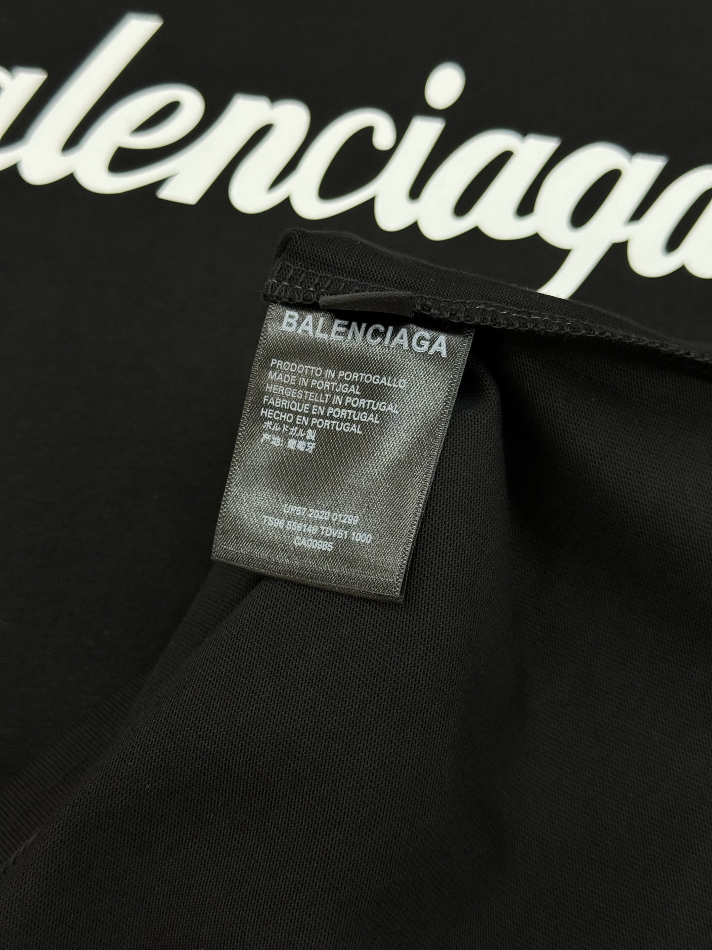 Balenciag*巴黎家25s新款T恤.干净清爽款❤️男女同款！os版型真的很迷人.品牌图形字母烫画设