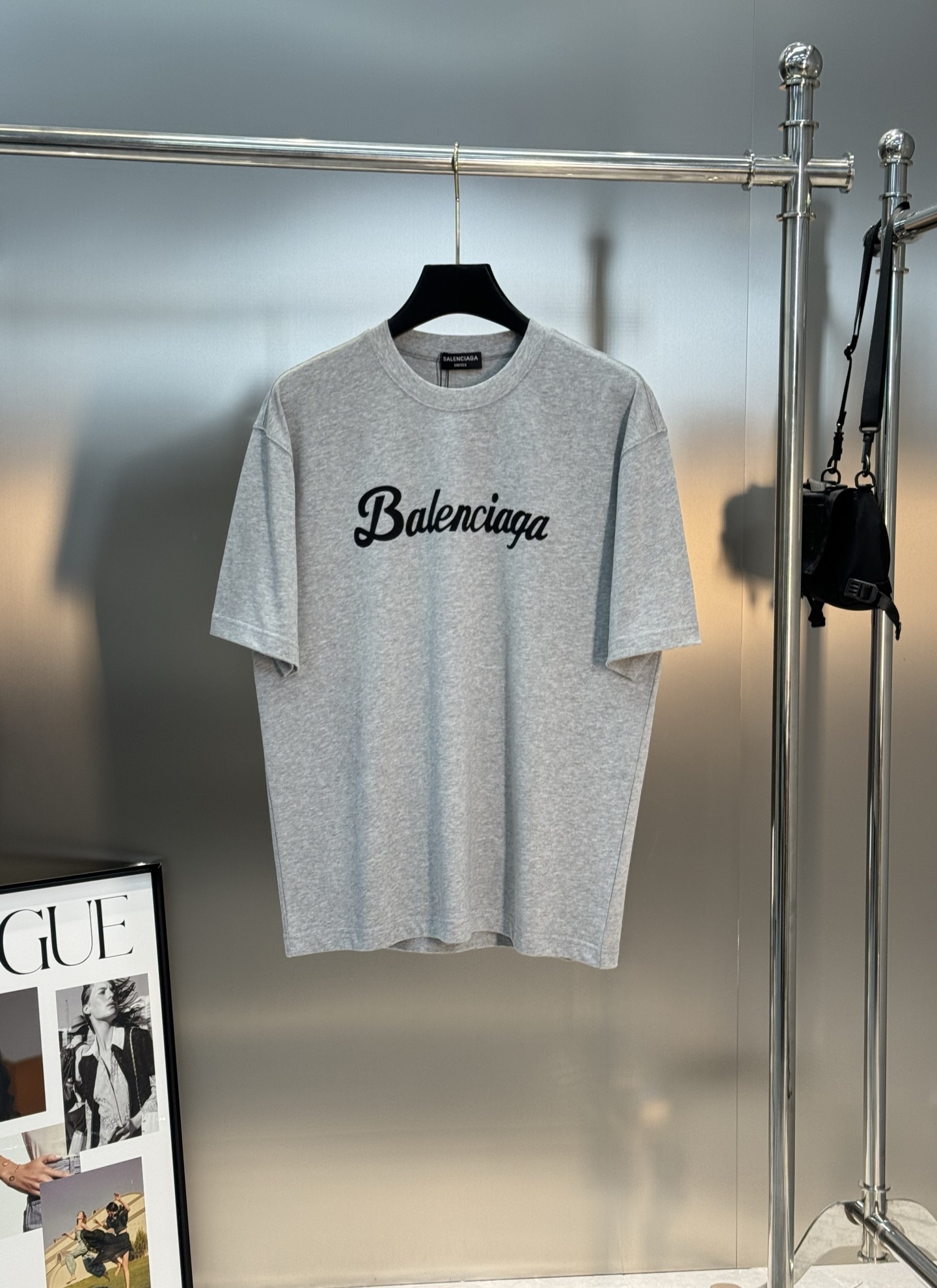 Balenciag*巴黎家25s新款T恤.干净清爽款❤️男女同款！os版型真的很迷人.品牌图形字母烫画设