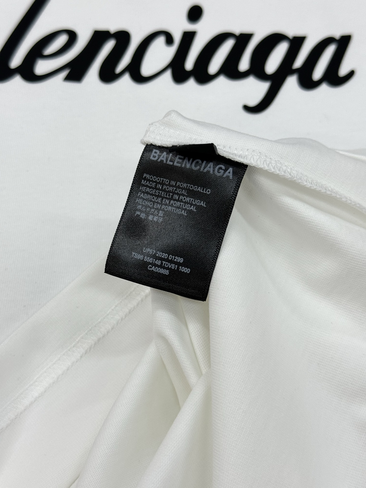 Balenciag*巴黎家25s新款T恤.干净清爽款❤️男女同款！os版型真的很迷人.品牌图形字母烫画设