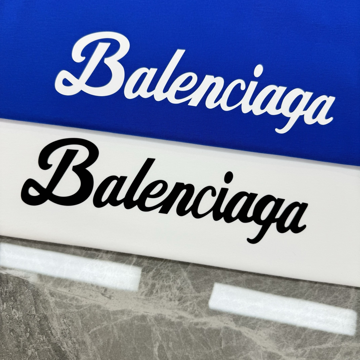 Balenciag*巴黎家25s新款T恤.干净清爽款❤️男女同款！os版型真的很迷人.品牌图形字母烫画设