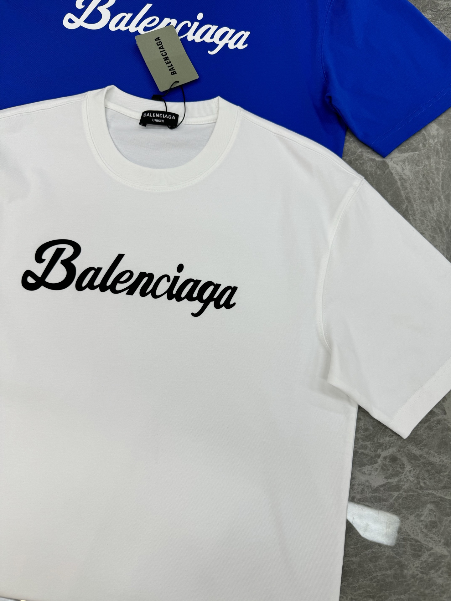Balenciag*巴黎家25s新款T恤.干净清爽款❤️男女同款！os版型真的很迷人.品牌图形字母烫画设