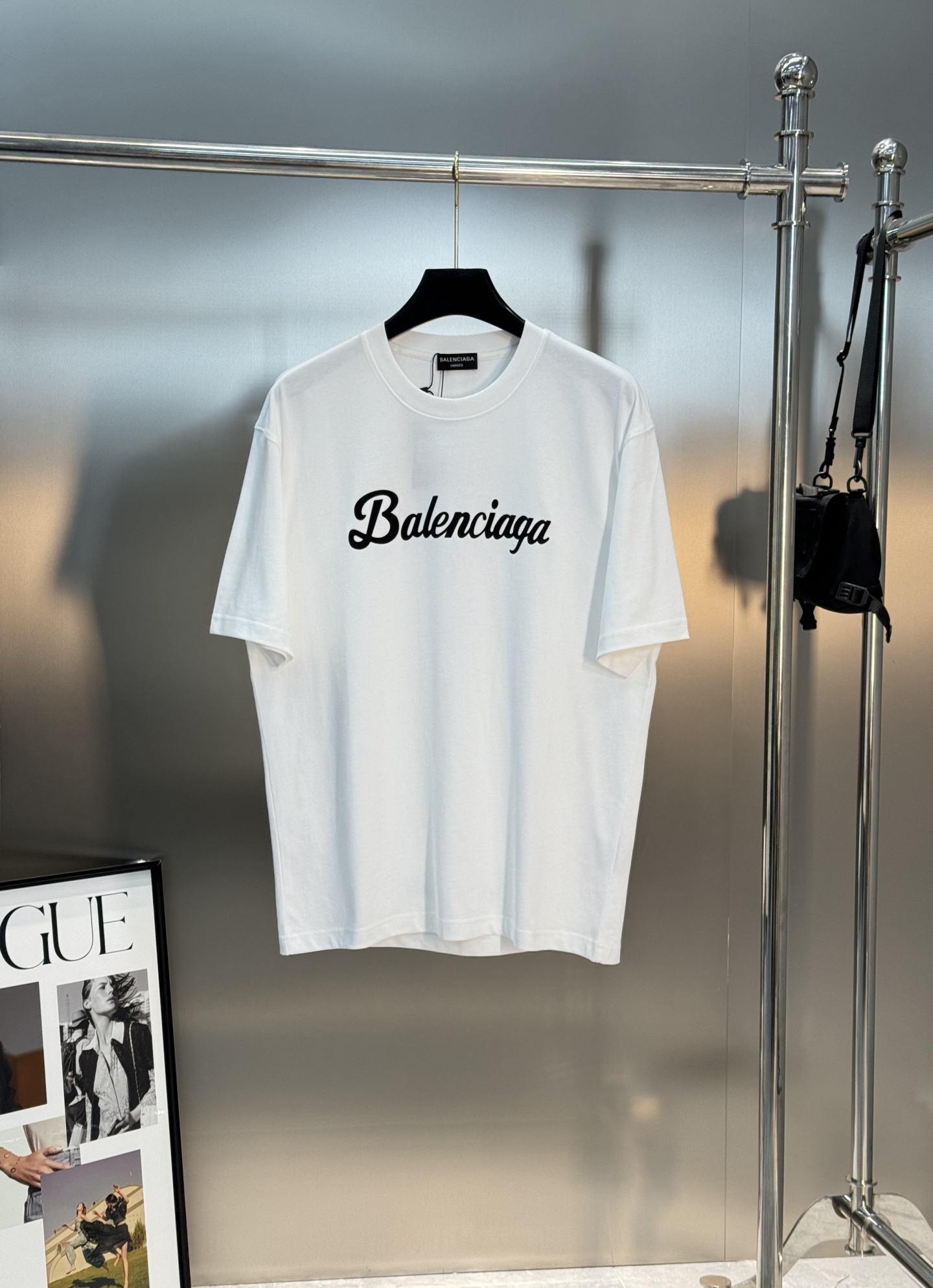 Balenciag*巴黎家25s新款T恤.干净清爽款❤️男女同款！os版型真的很迷人.品牌图形字母烫画设