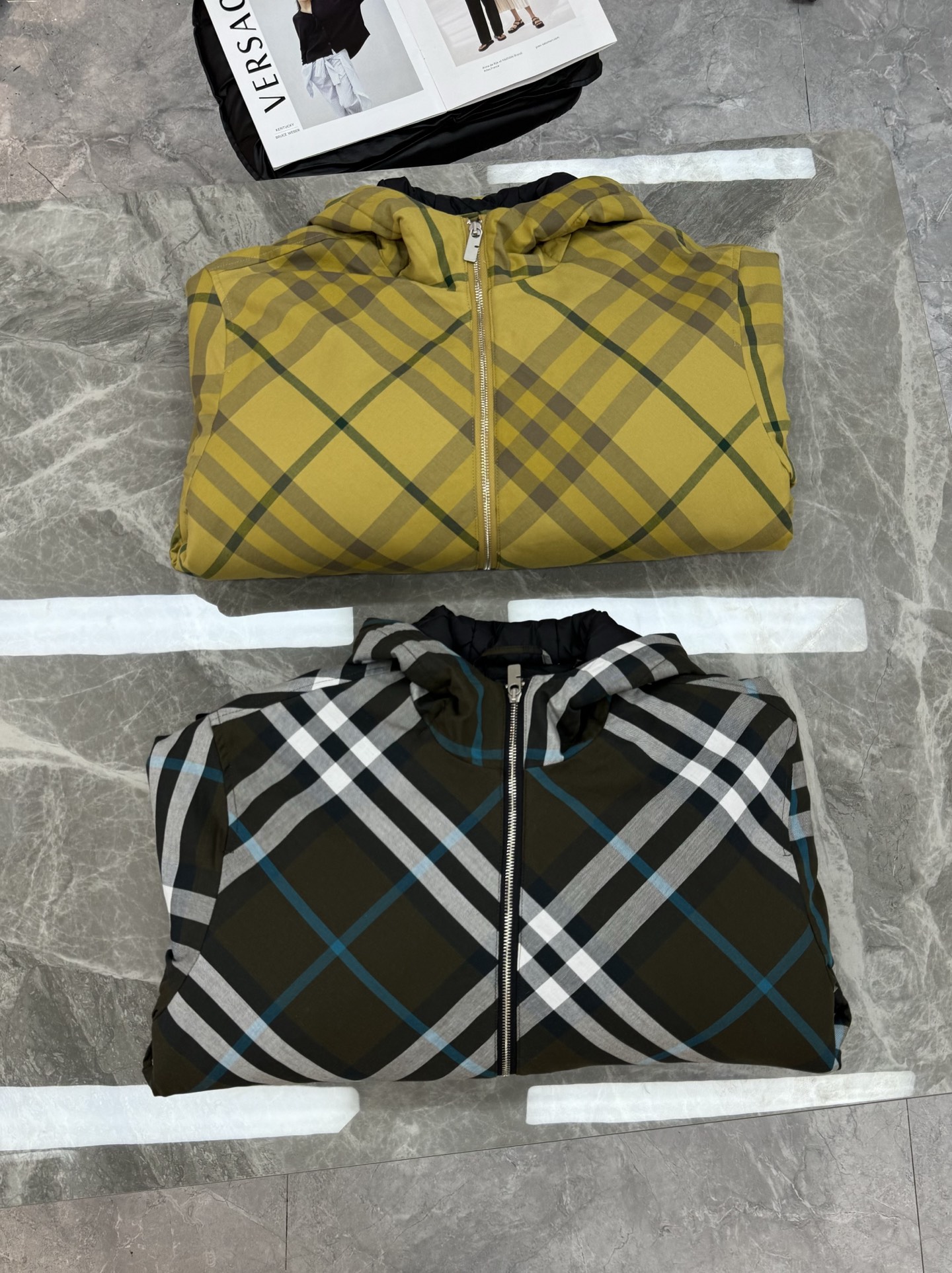 BBR*巴宝莉25s秋冬新品棉服外套！小红书同步.连帽款式.经典格子著称.原版开发1：1还原。精湛的菱形