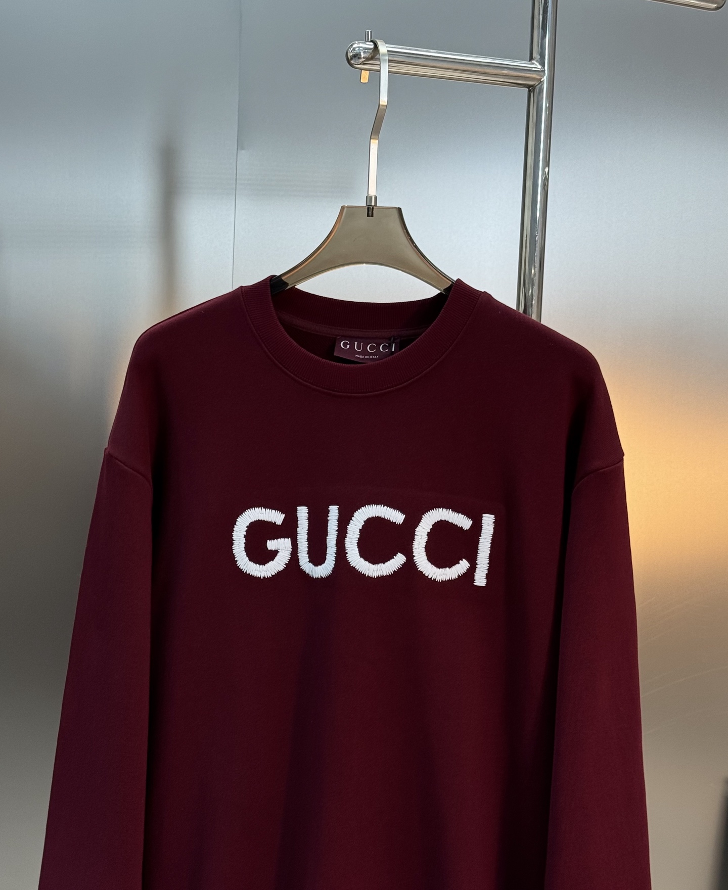 GUCC*古齐25新款圆领卫衣.情侣款推荐！经典品牌字母gucci绣花工艺.演绎出无与伦比的实力和品味！