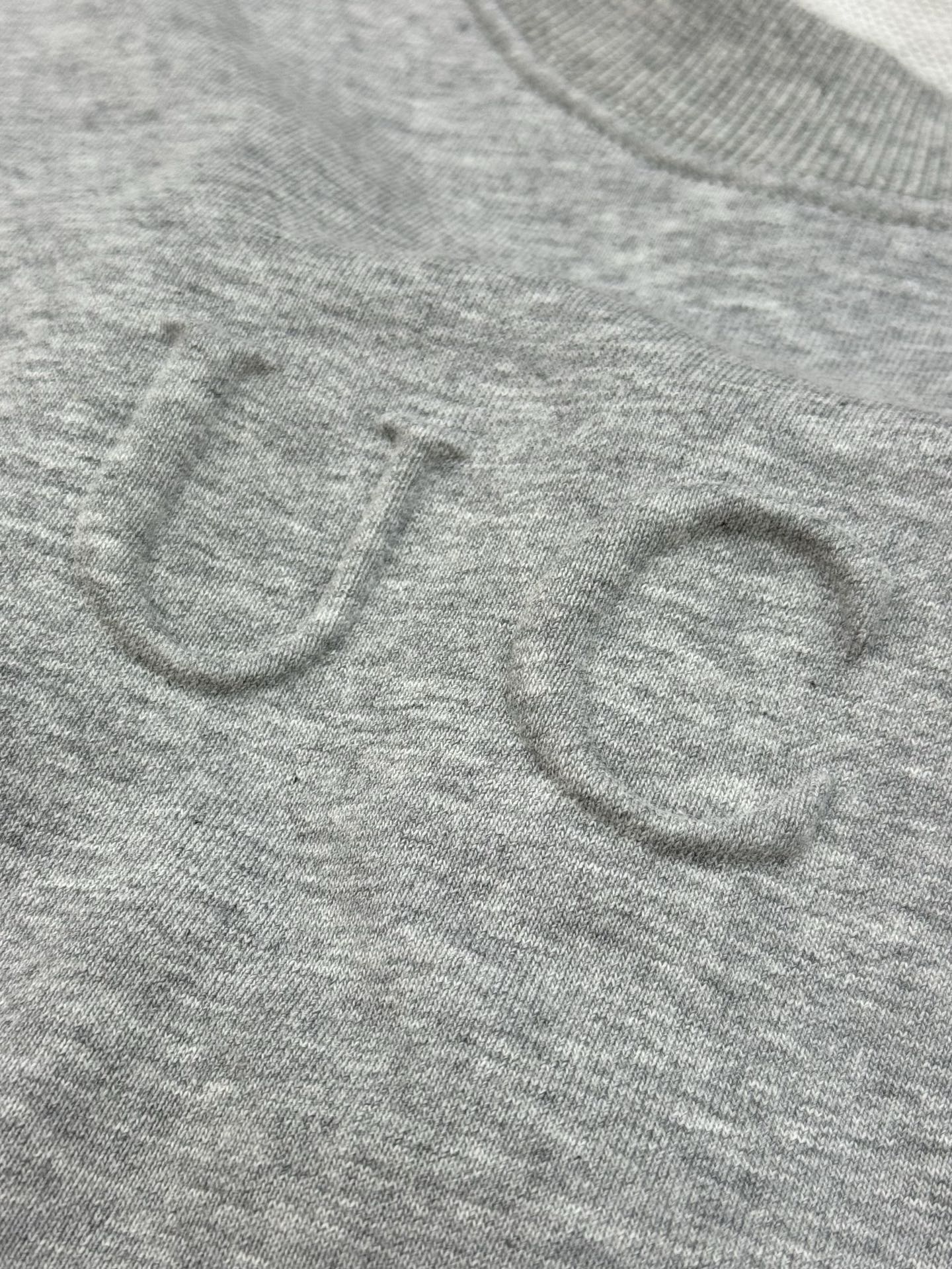 Gucci古奇25s秋冬新款圆领卫衣.新款推荐～优选380g卫衣棉质饱满柔软亲肤，情侣款首选！干净色色彩