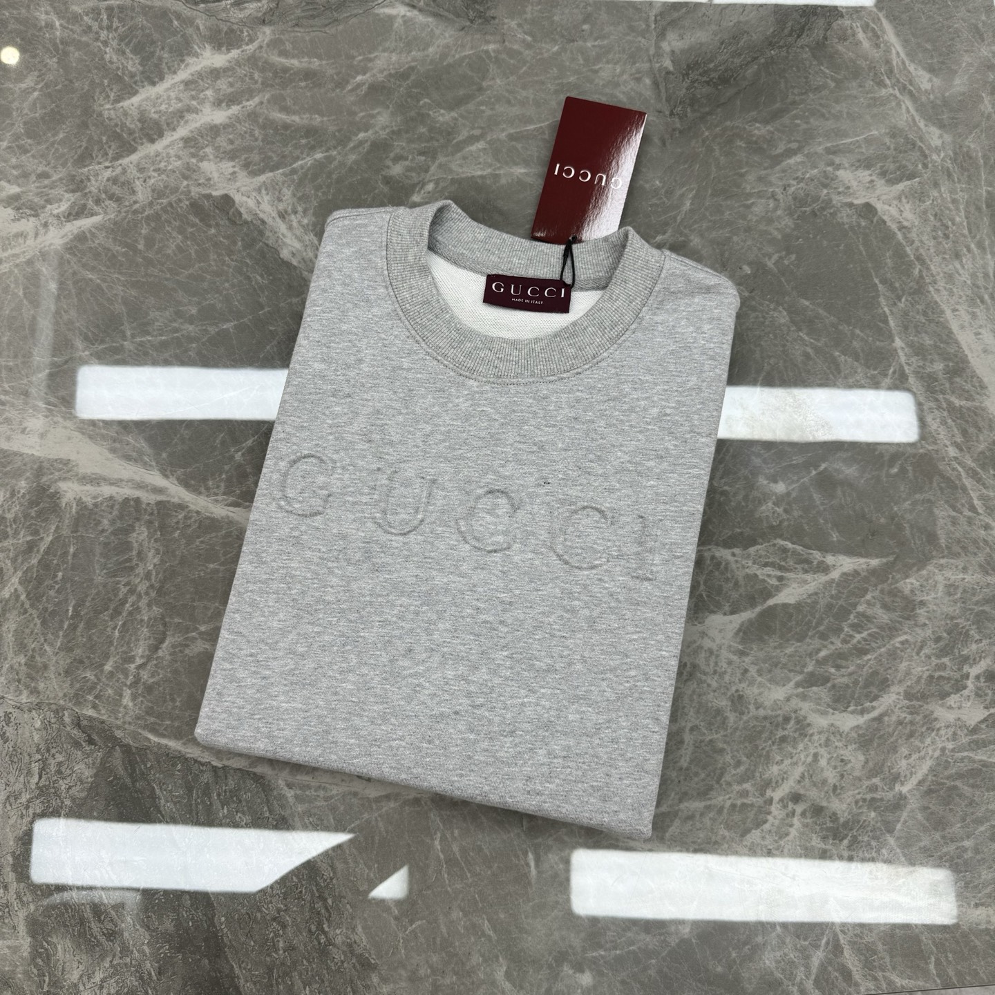 Gucci古奇25s秋冬新款圆领卫衣.新款推荐～优选380g卫衣棉质饱满柔软亲肤，情侣款首选！干净色色彩