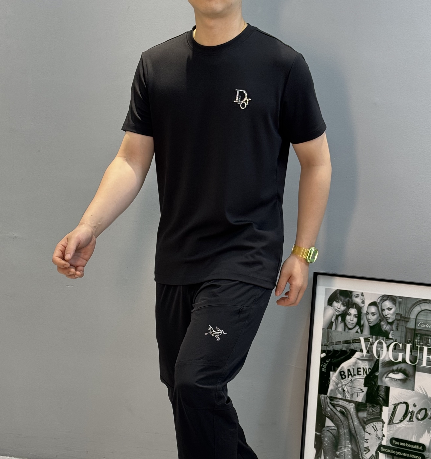 Dio*r迪-奥25s新款莫代尔T恤.基础款推荐！高级3D立体经典dior字母标识.精致立体.高感满满～