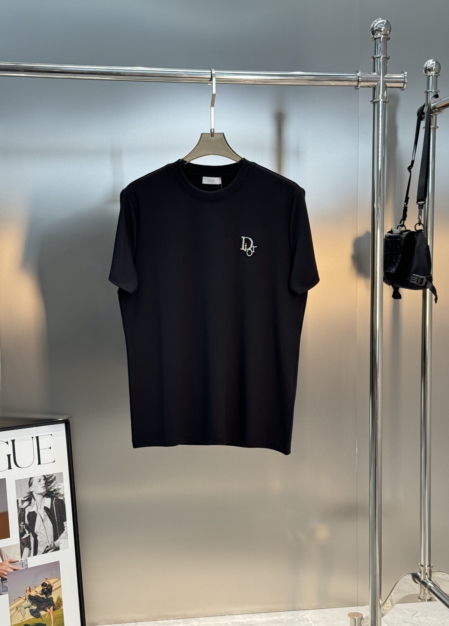 Dio*r迪-奥25s新款莫代尔T恤.基础款推荐！高级3D立体经典dior字母标识.精致立体.高感满满～