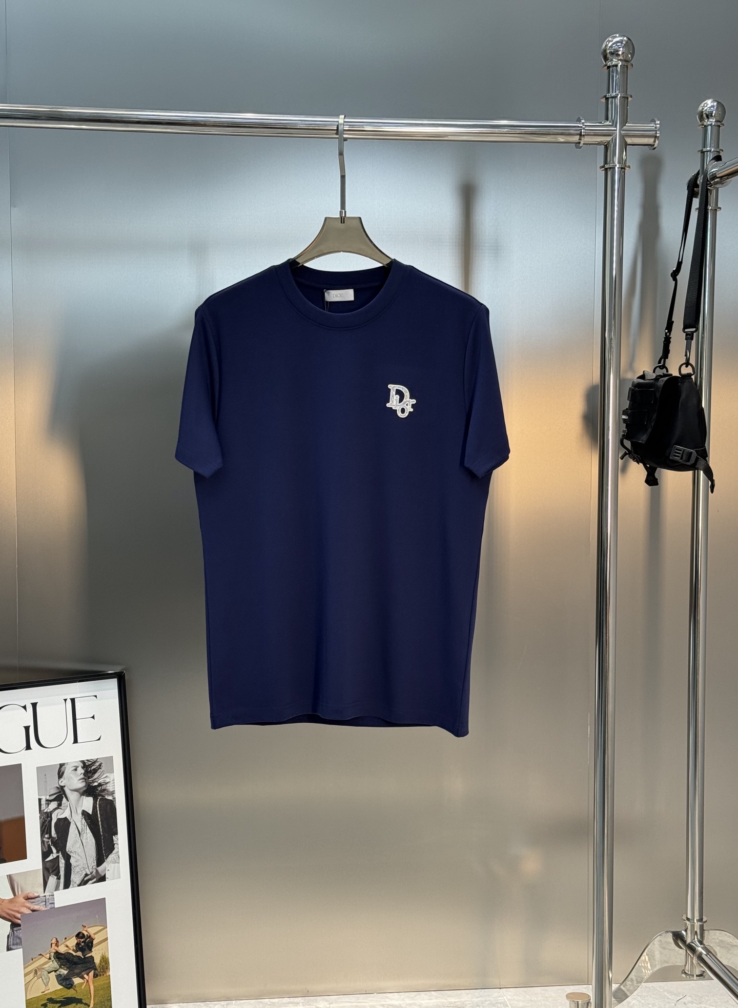 Dio*r迪-奥25s新款莫代尔T恤.基础款推荐！高级3D立体经典dior字母标识.精致立体.高感满满～