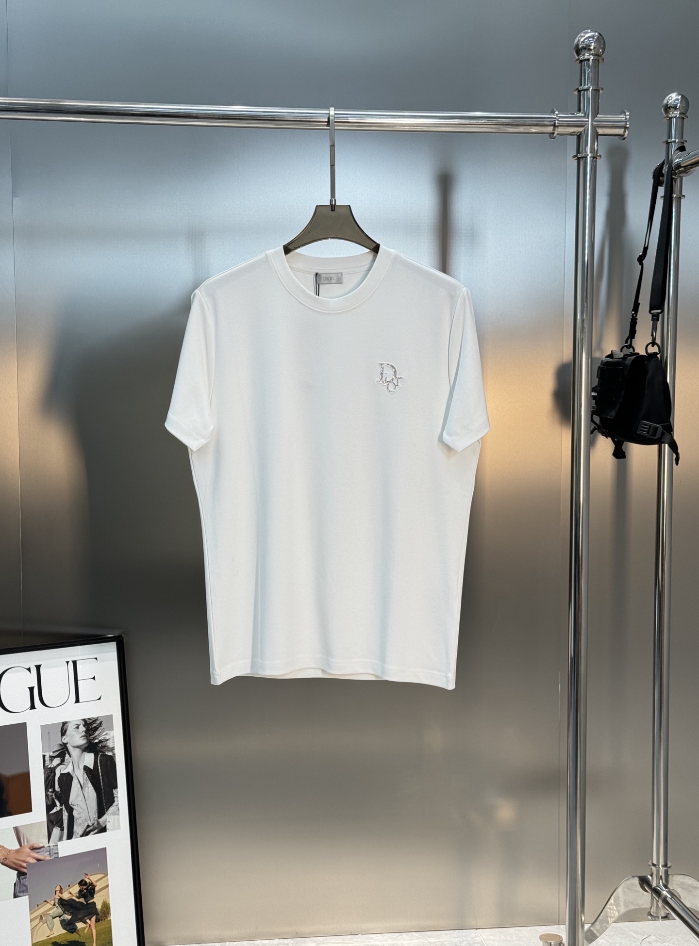 Dio*r迪-奥25s新款莫代尔T恤.基础款推荐！高级3D立体经典dior字母标识.精致立体.高感满满～