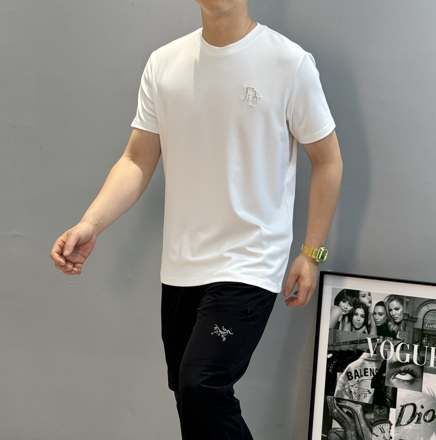 Dio*r迪-奥25s新款莫代尔T恤.基础款推荐！高级3D立体经典dior字母标识.精致立体.高感满满～