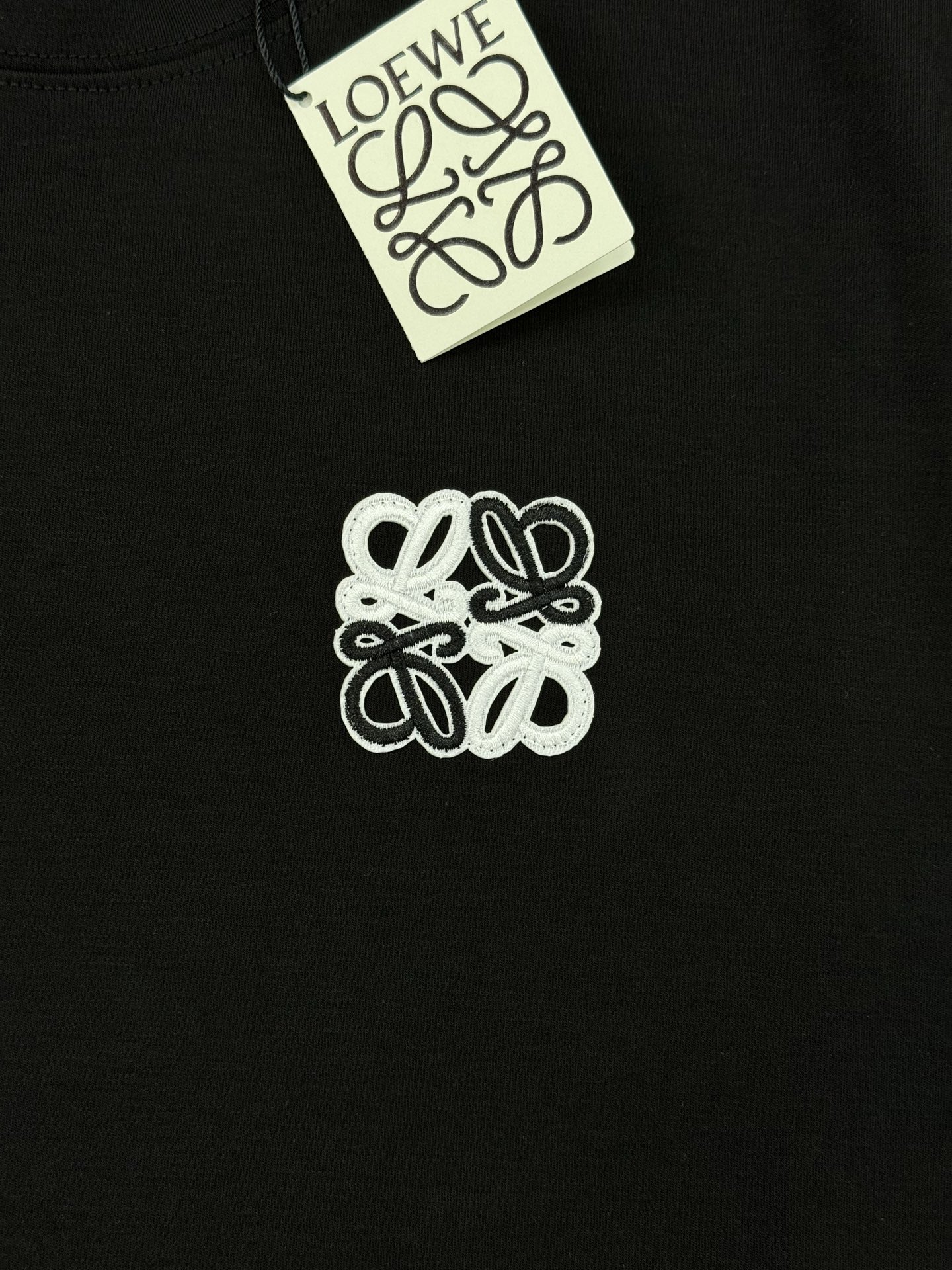 LOEW*E罗意威25s新品莫代尔T恤.基础款推荐！新色系.新款绣花品牌图形.简单高级.辨识度颇具鲜明.