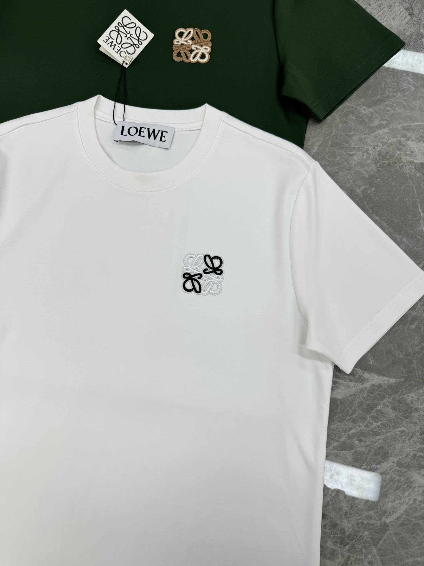 LOEW*E罗意威25s新品莫代尔T恤.基础款推荐！新色系.新款绣花品牌图形.简单高级.辨识度颇具鲜明.