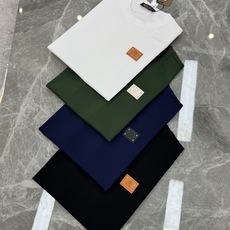 Loro Piana诺悠翩雅* 2025s新款莫代尔T恤.经典lP🆕标识.3D立体定制皮标.质感品质呈现 Loro Piana诺悠翩雅* 2025s新款莫代尔T恤.经典lP🆕标识.3D立体定制皮标.质感品质呈现