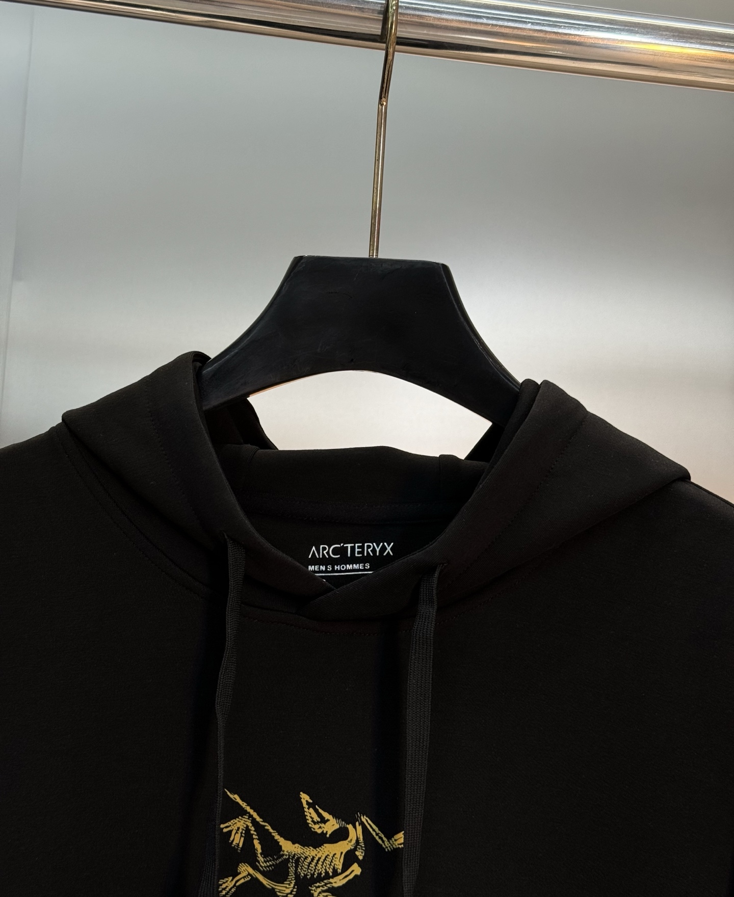ARC'TERY*始祖鸟25s新品连帽卫衣.运动休闲随意搭配.采用2025新款棉莫面料，亲肤舒适.抗皱不