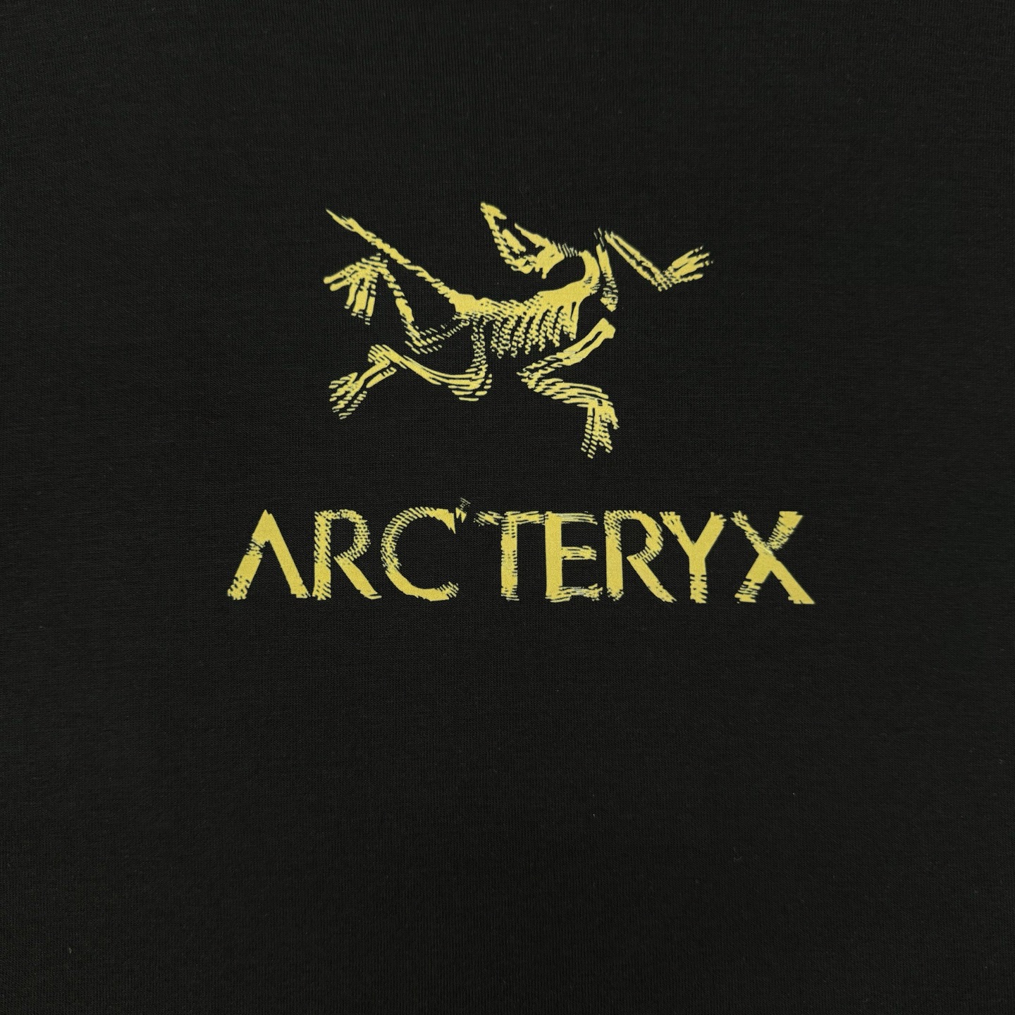 ARC'TERY*始祖鸟25s新品连帽卫衣.运动休闲随意搭配.采用2025新款棉莫面料，亲肤舒适.抗皱不