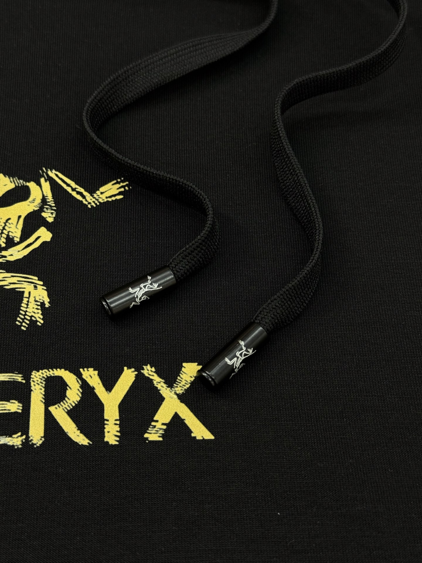 ARC'TERY*始祖鸟25s新品连帽卫衣.运动休闲随意搭配.采用2025新款棉莫面料，亲肤舒适.抗皱不