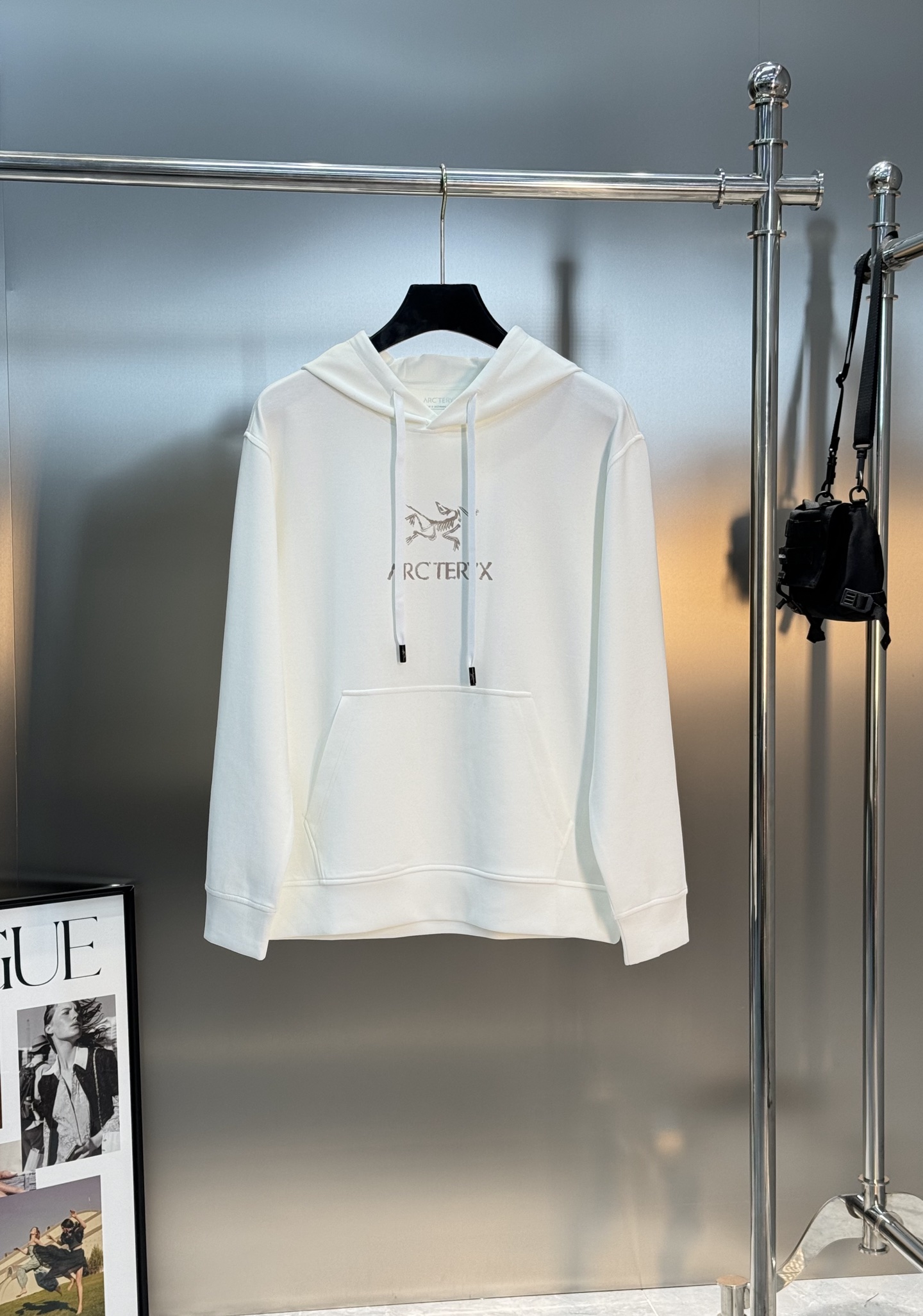 ARC'TERY*始祖鸟25s新品连帽卫衣.运动休闲随意搭配.采用2025新款棉莫面料，亲肤舒适.抗皱不