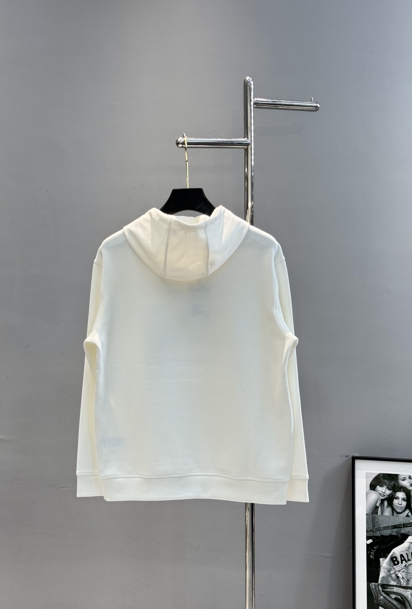 BBR*巴宝莉新品连帽卫衣.经典战马造型.选用轻盈天丝棉质面料打造而成，通过高密度棉纤维在单层面料中实现