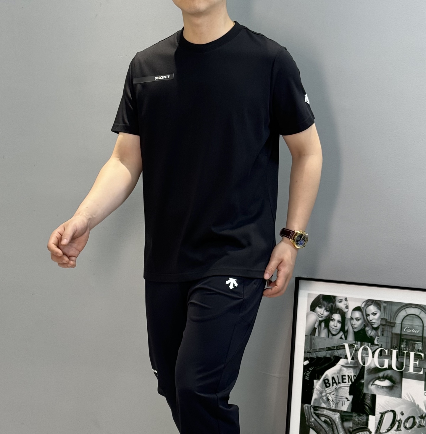 DESCENT*迪桑-特25s新品T恤.纯色系推荐！胸口经典标识.袖口定制原版硅胶立体设计.简单高级.面