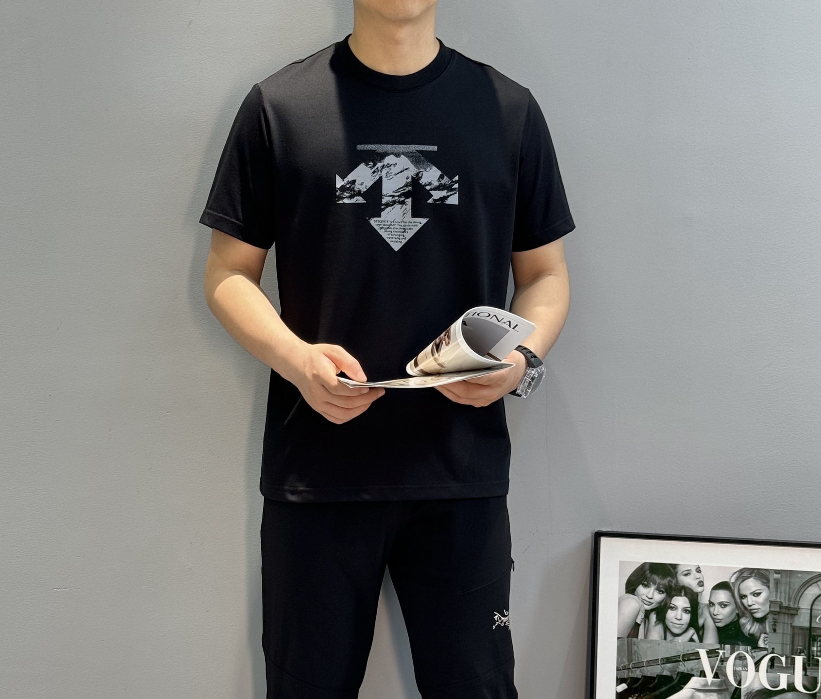 DESCENT*迪桑-特基础款T恤.25s新款男女同款！纯色系推荐！胸口经典标识设计.高温烫画工艺.绣口