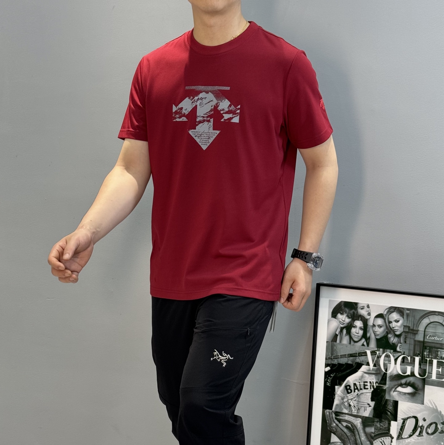 DESCENT*迪桑-特基础款T恤.25s新款男女同款！纯色系推荐！胸口经典标识设计.高温烫画工艺.绣口