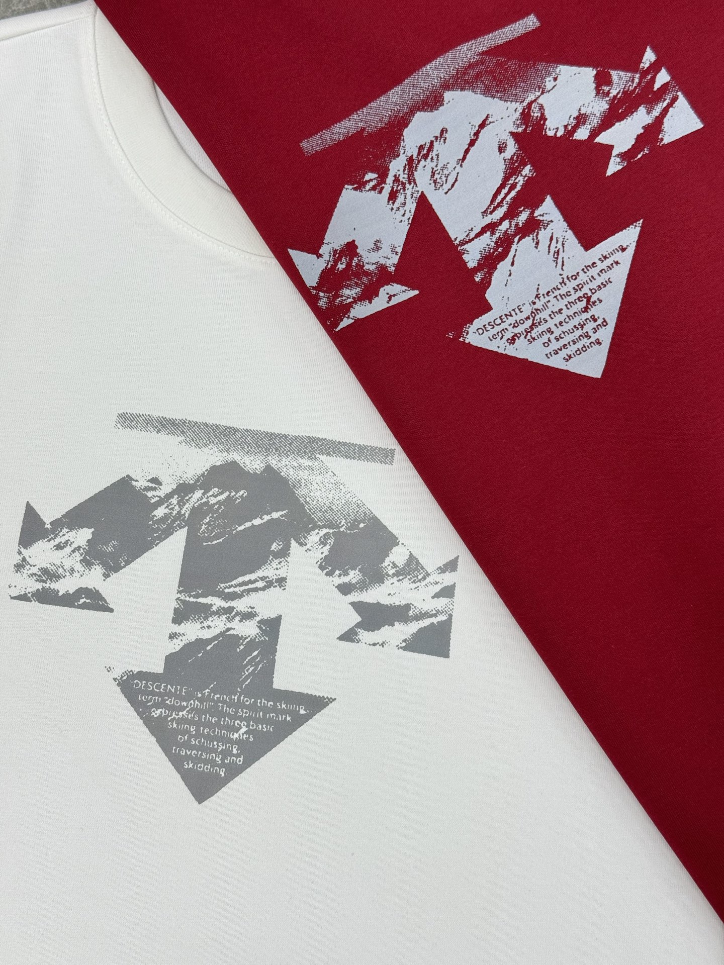 DESCENT*迪桑-特基础款T恤.25s新款男女同款！纯色系推荐！胸口经典标识设计.高温烫画工艺.绣口