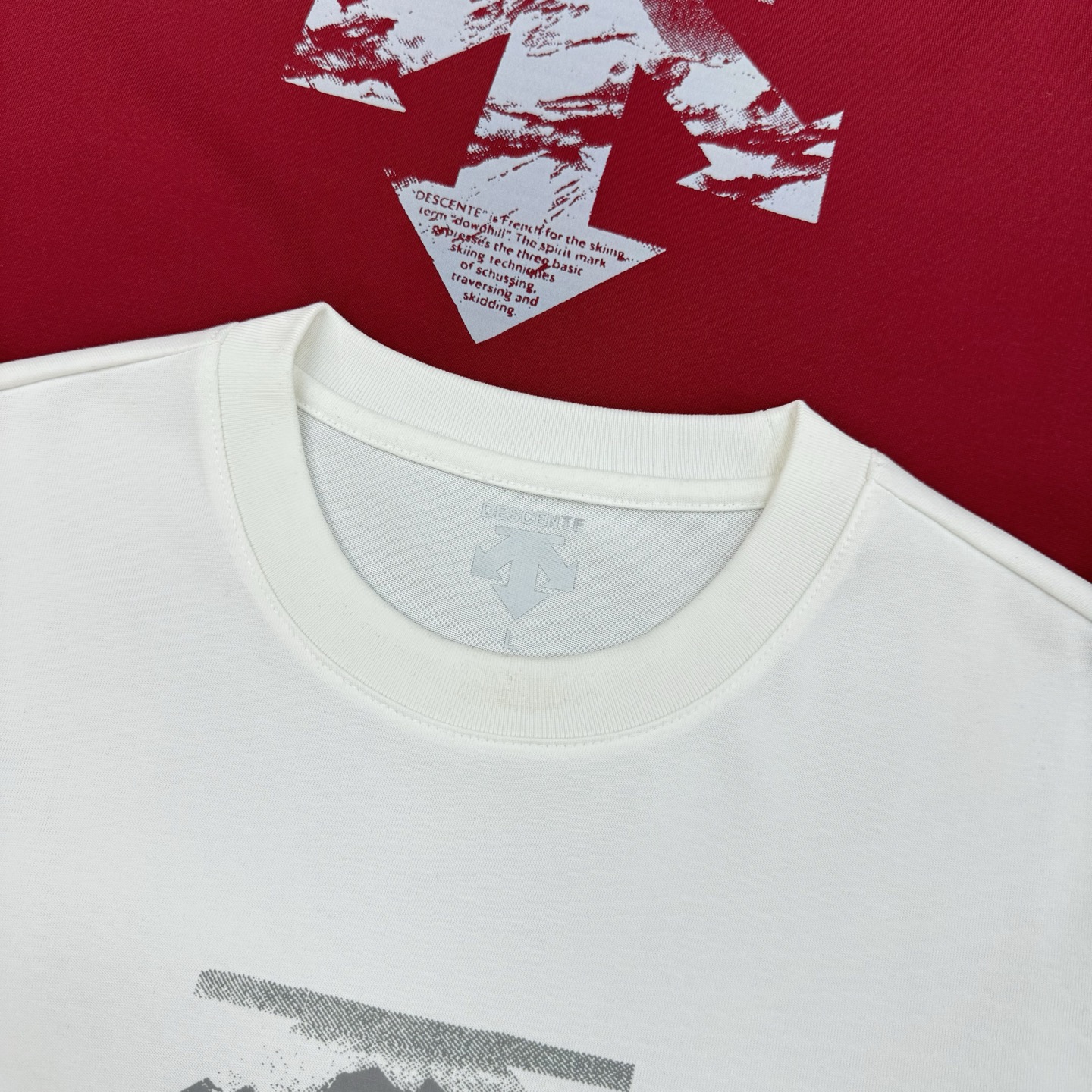 DESCENT*迪桑-特基础款T恤.25s新款男女同款！纯色系推荐！胸口经典标识设计.高温烫画工艺.绣口