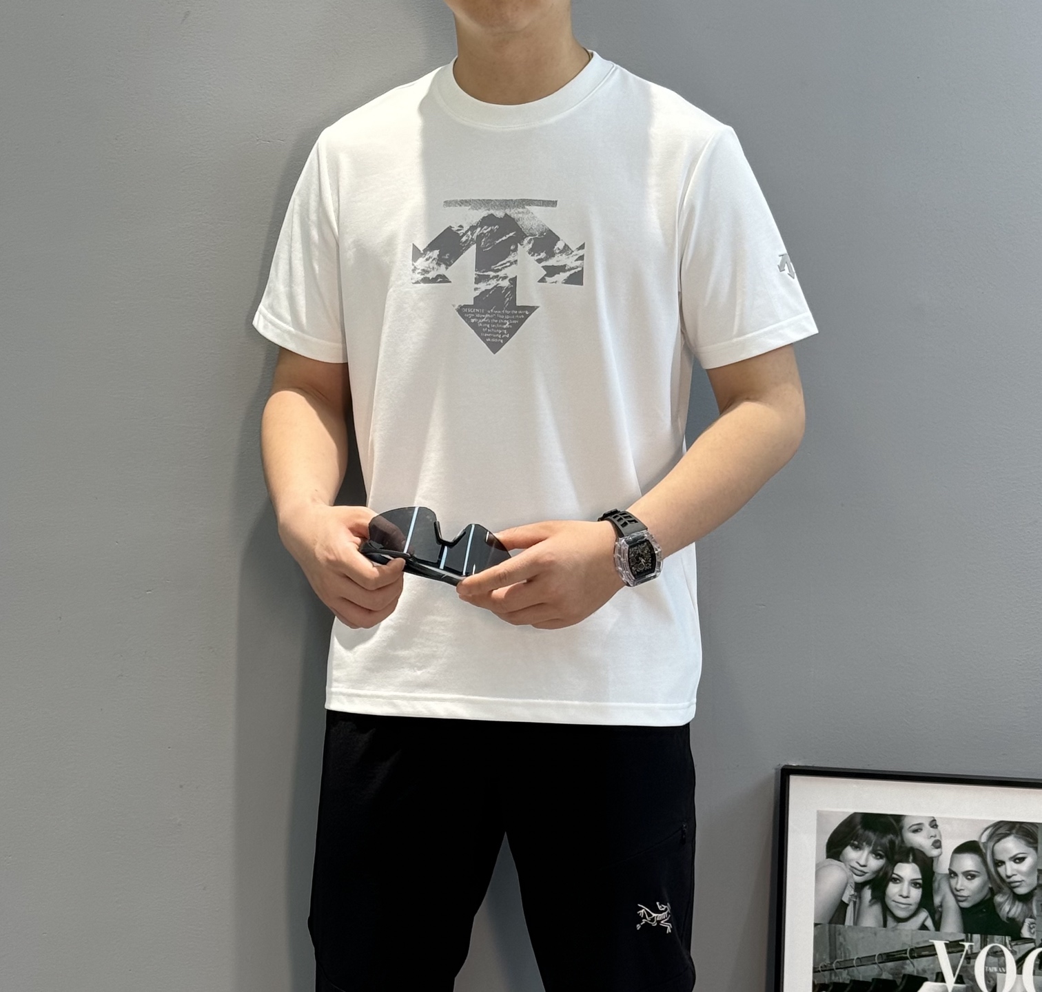 DESCENT*迪桑-特基础款T恤.25s新款男女同款！纯色系推荐！胸口经典标识设计.高温烫画工艺.绣口