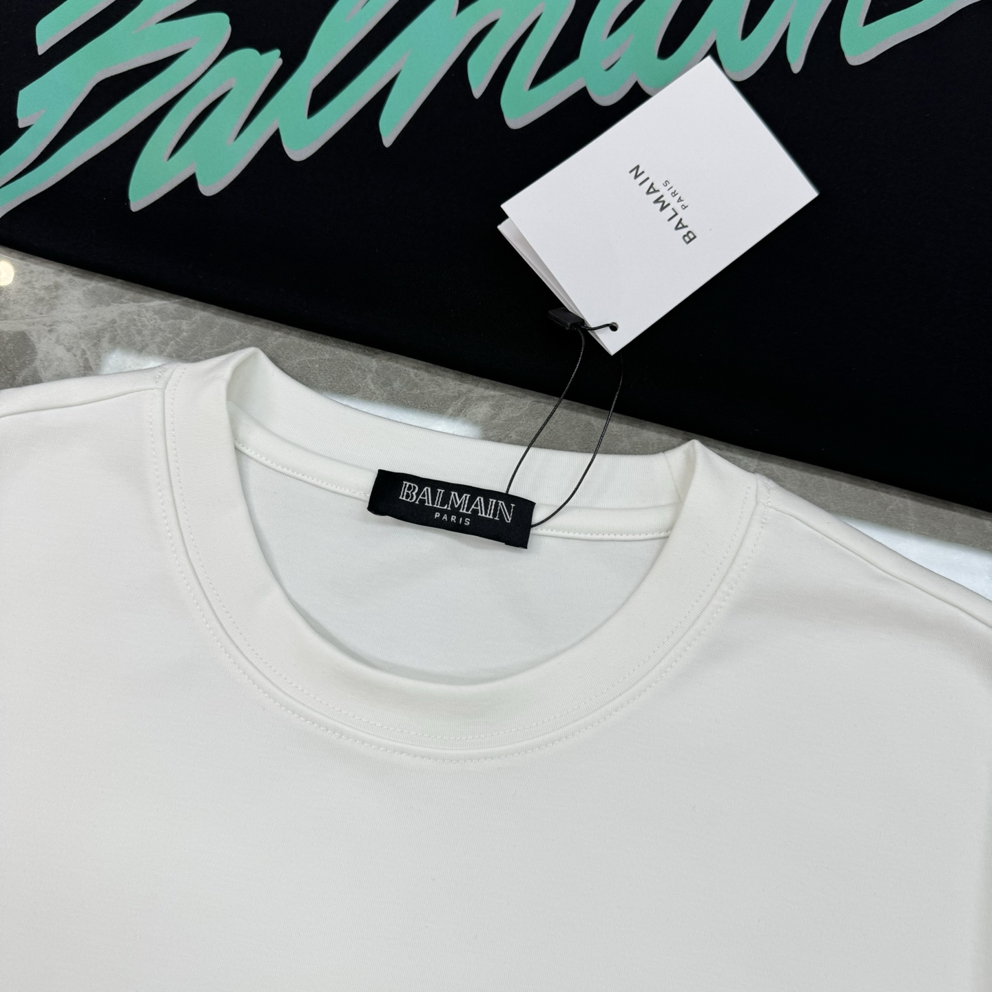 BALMAIN*巴尔曼新款莫代尔T恤.基础款的领军人物.胸口经典字母大图形3D立体烫画！绿色呈现高温定型